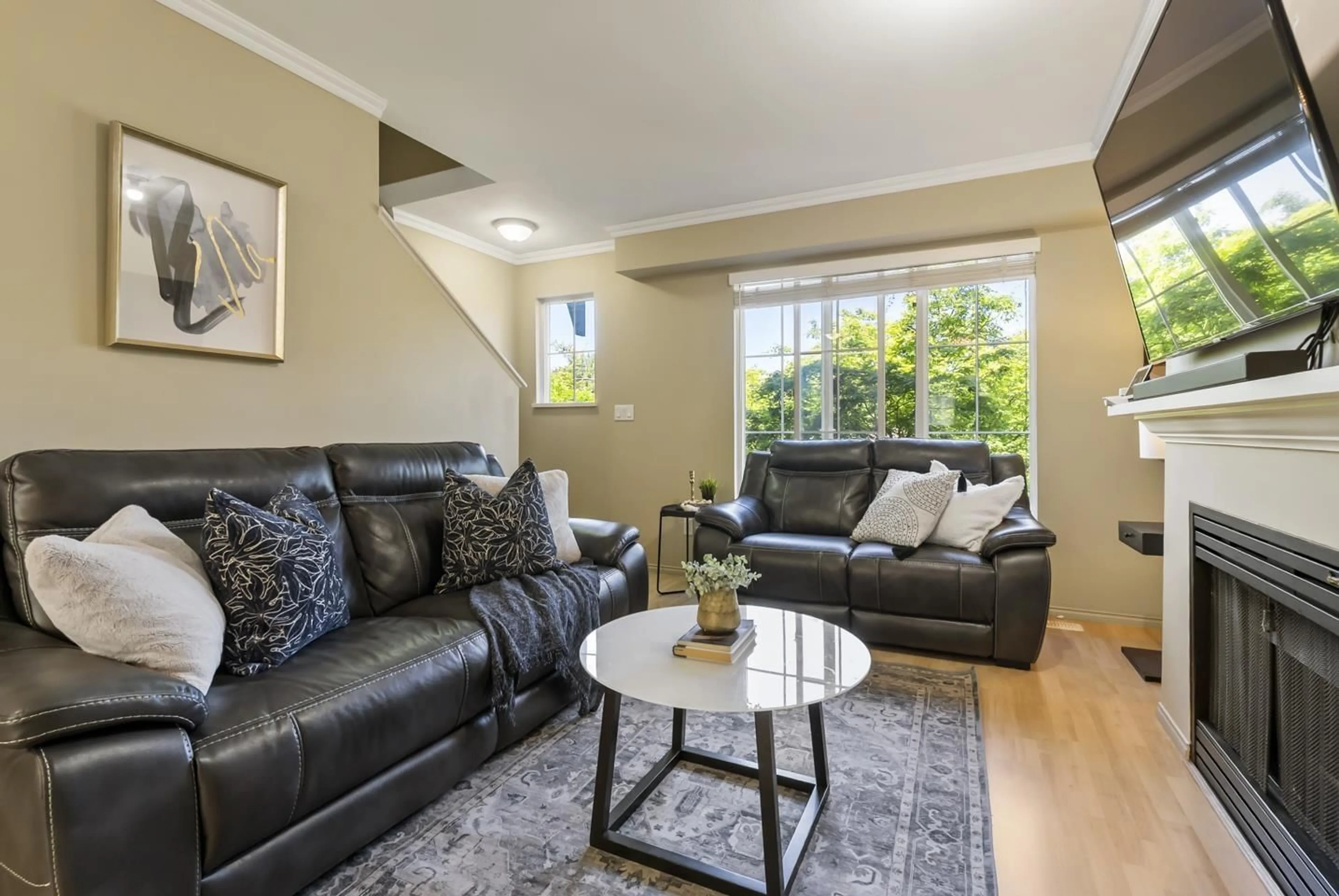 Living room with furniture, unknown for 95 - 8775 161, Surrey British Columbia V4N5G3