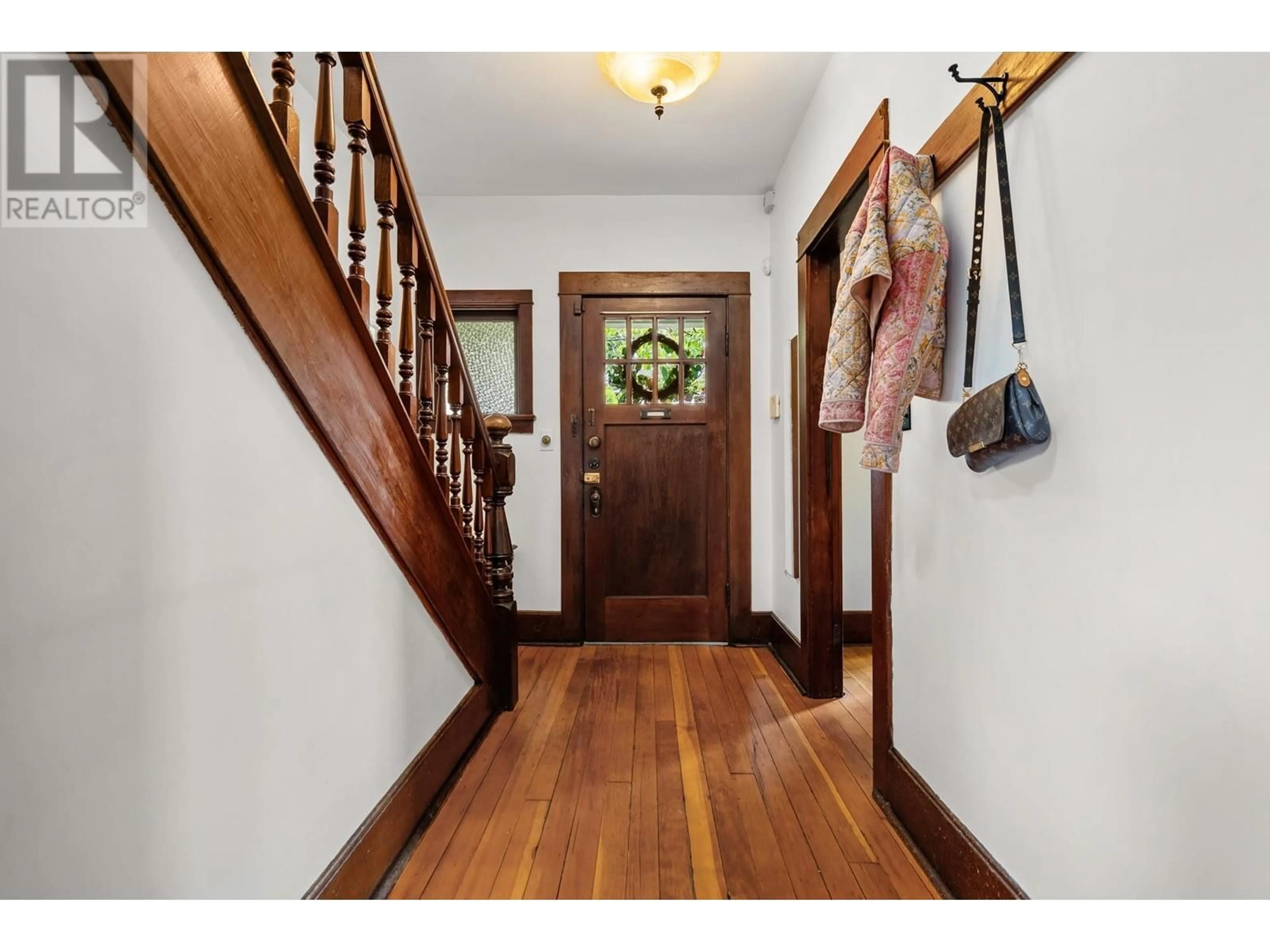 Indoor entryway for 220 ST. PATRICK STREET, New Westminster British Columbia V3L1P8