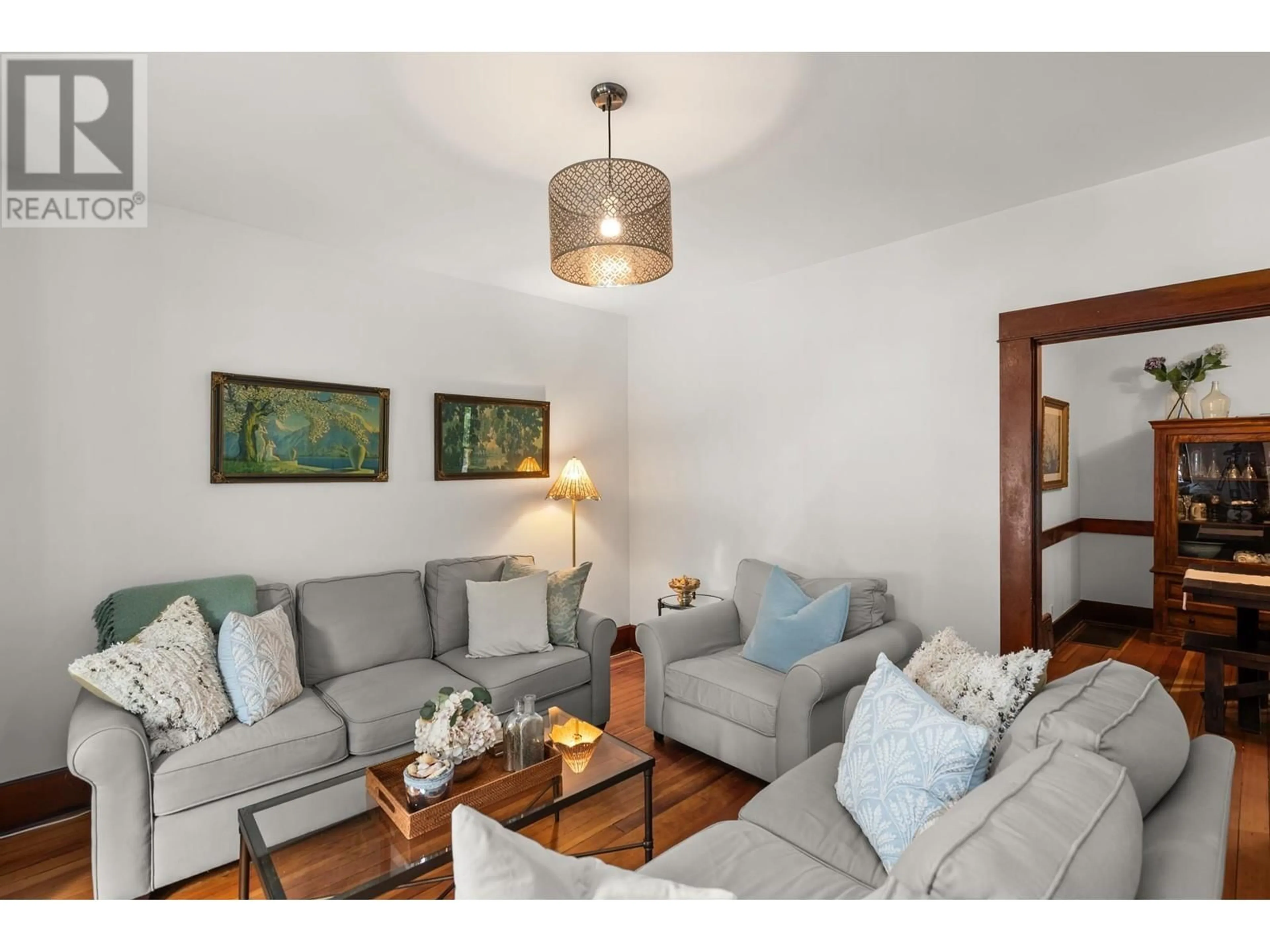 Living room with furniture, wood/laminate floor for 220 ST. PATRICK STREET, New Westminster British Columbia V3L1P8