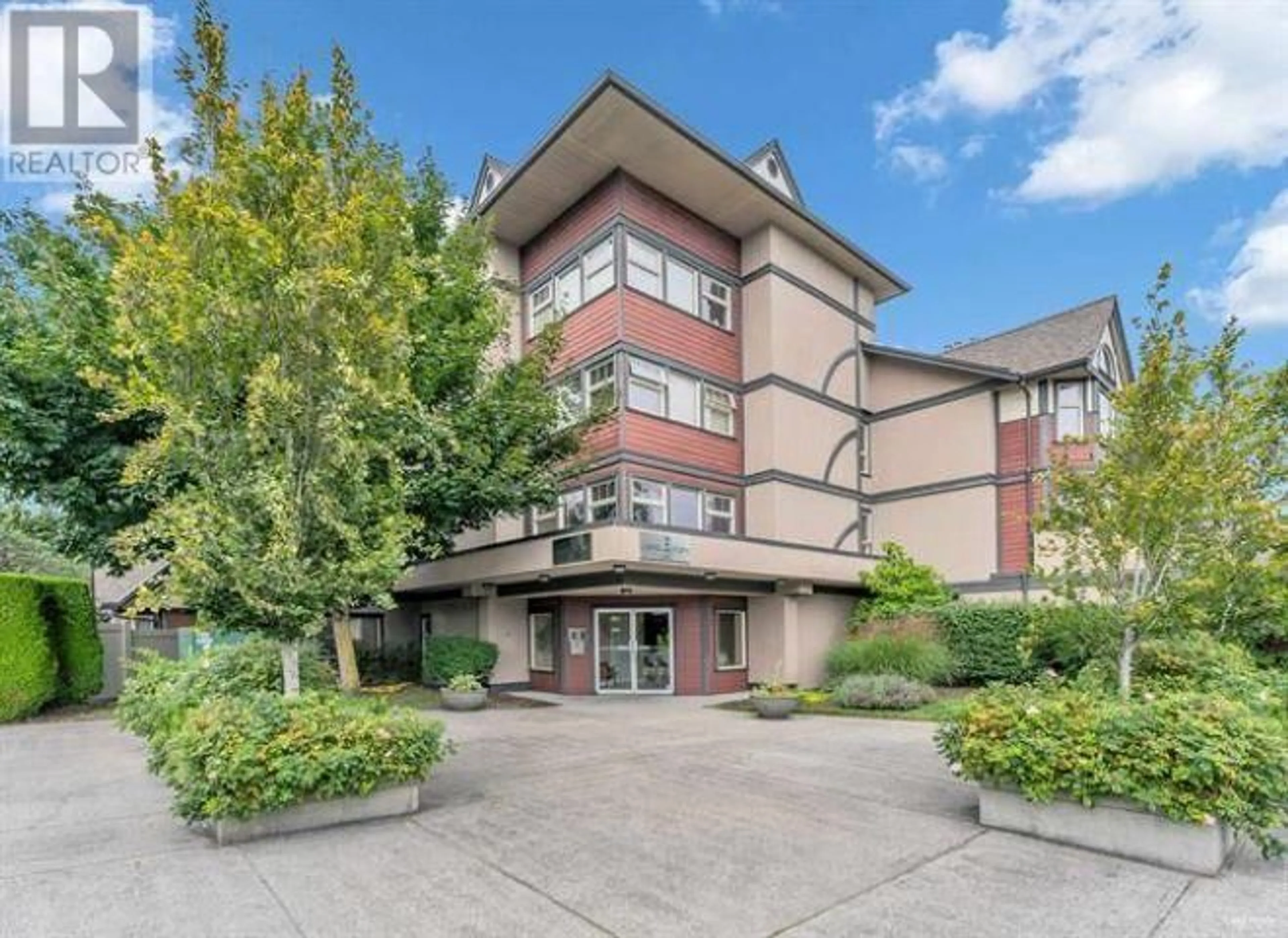 Indoor foyer for A205 - 4811 53 STREET, Ladner British Columbia V4K2Z3