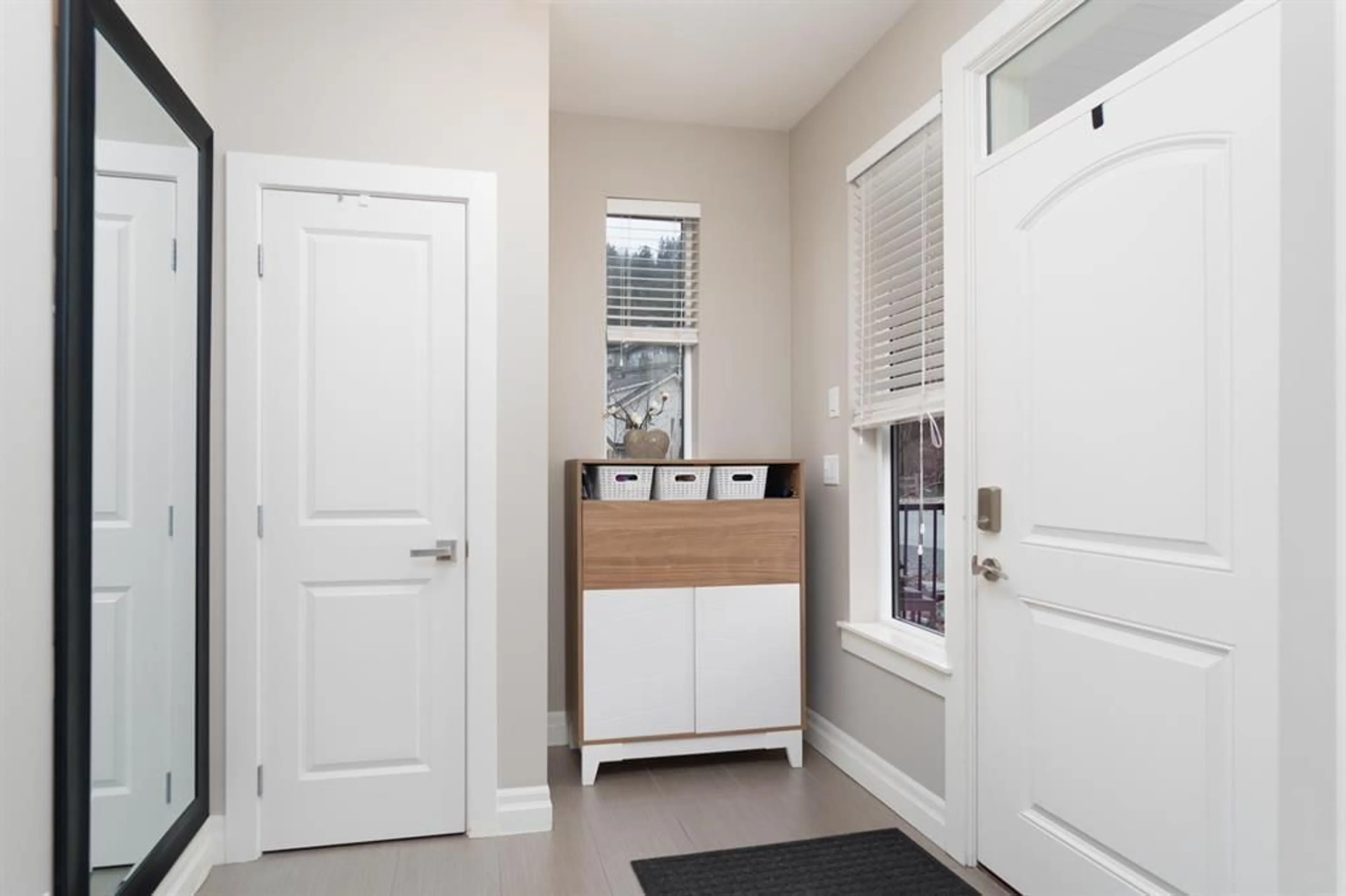 Indoor entryway for B - 46961 SYLVAN DRIVE, Chilliwack British Columbia V2R0X2