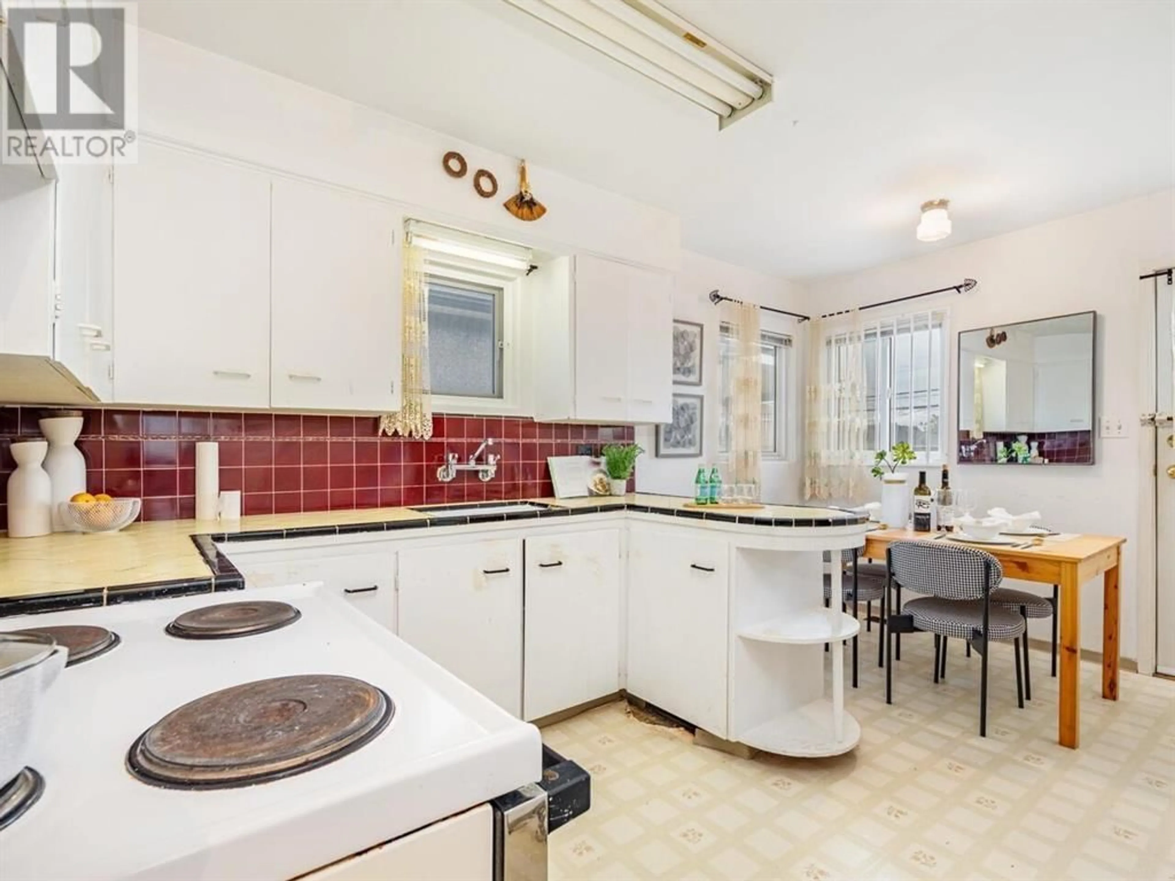 Standard kitchen, ceramic/tile floor for 3687 26TH AVENUE, Vancouver British Columbia V5R1M6