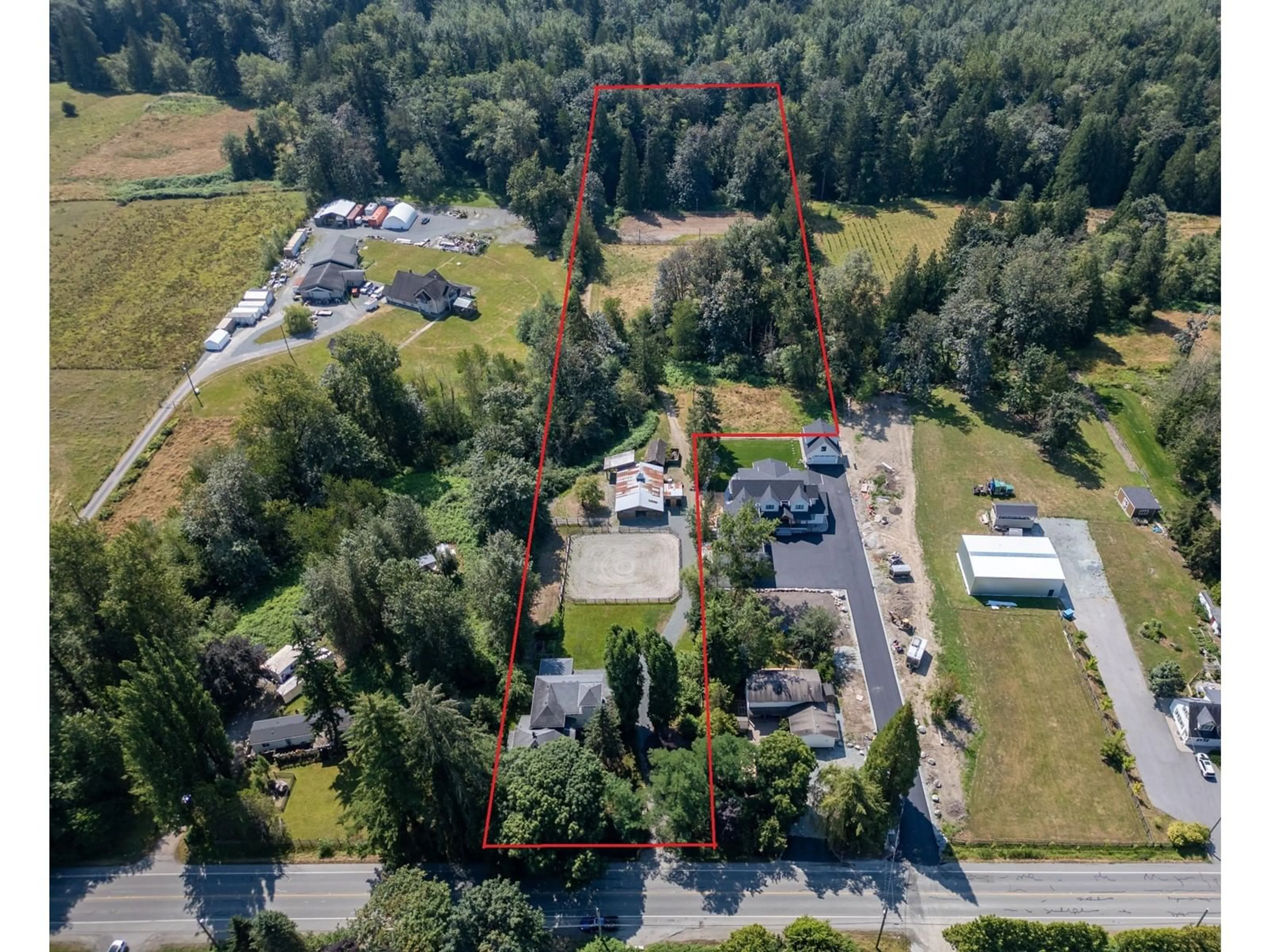 A pic from outside/outdoor area/front of a property/back of a property/a pic from drone, unknown for 21834 40, Langley British Columbia V2Z1N7