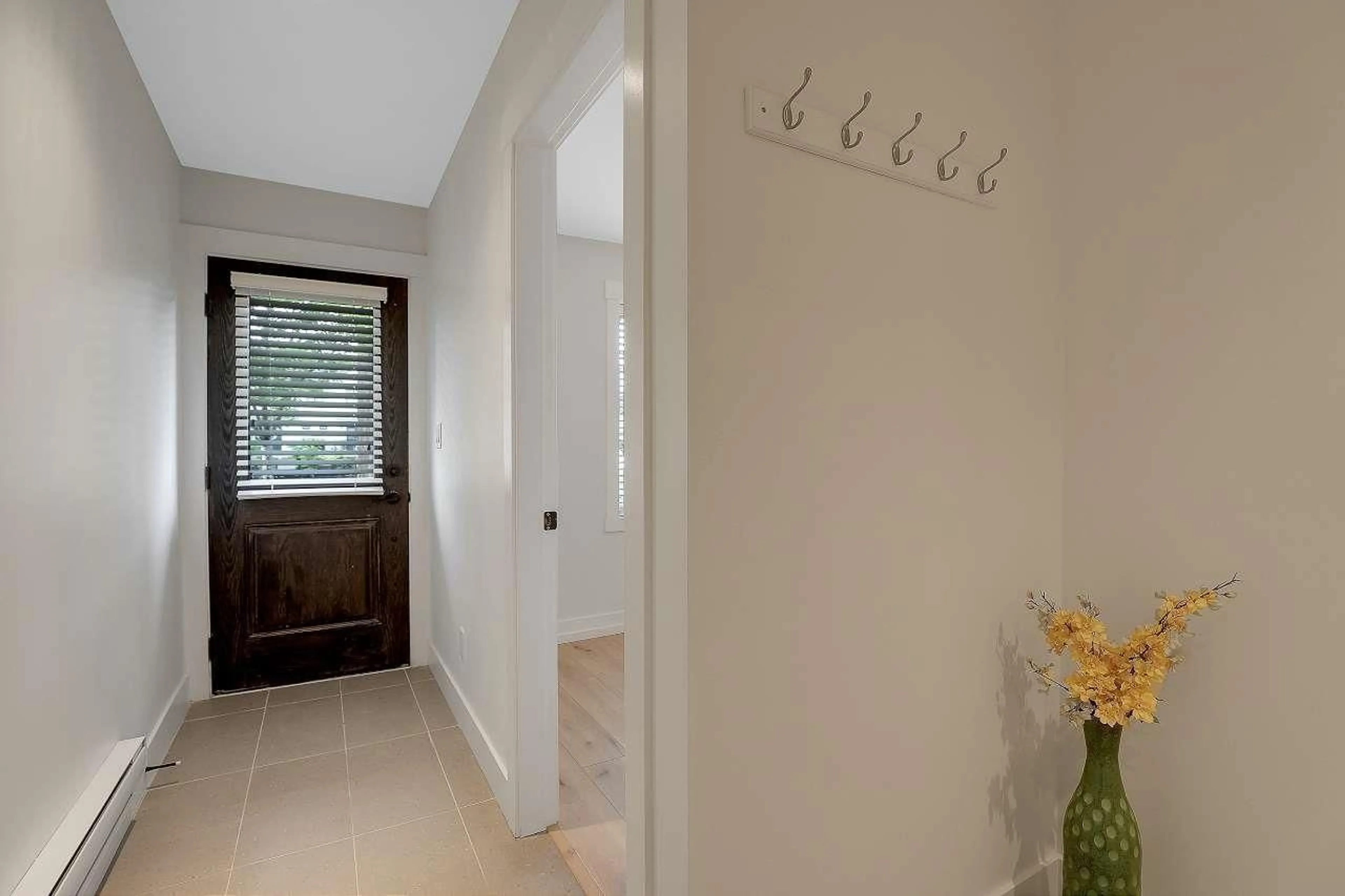 Indoor entryway for 6 - 16458 23A, Surrey British Columbia V3Z0L9
