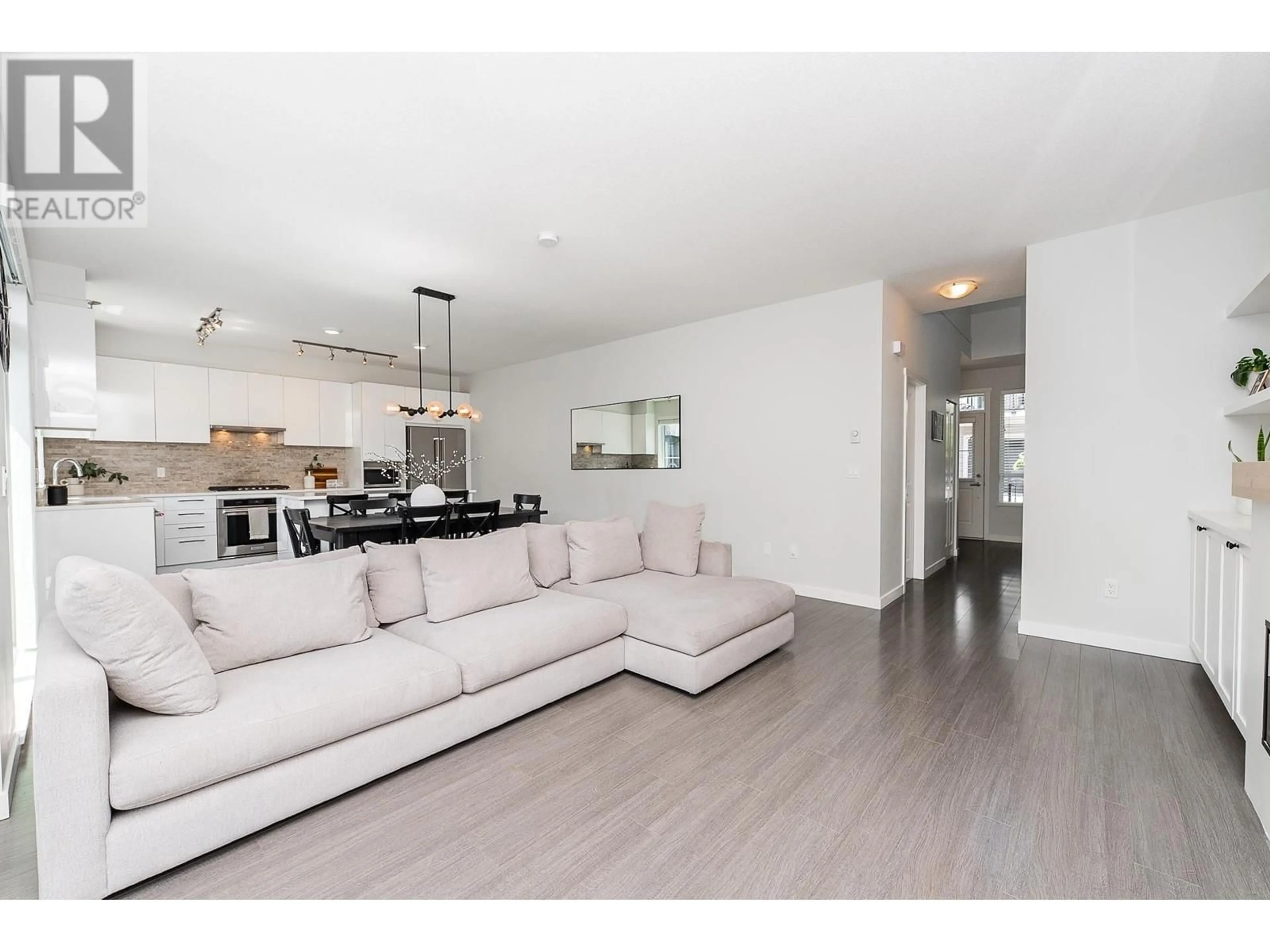 Unknown for 135 - 3500 BURKE VILLAGE PROMENADE, Coquitlam British Columbia V3E0N2