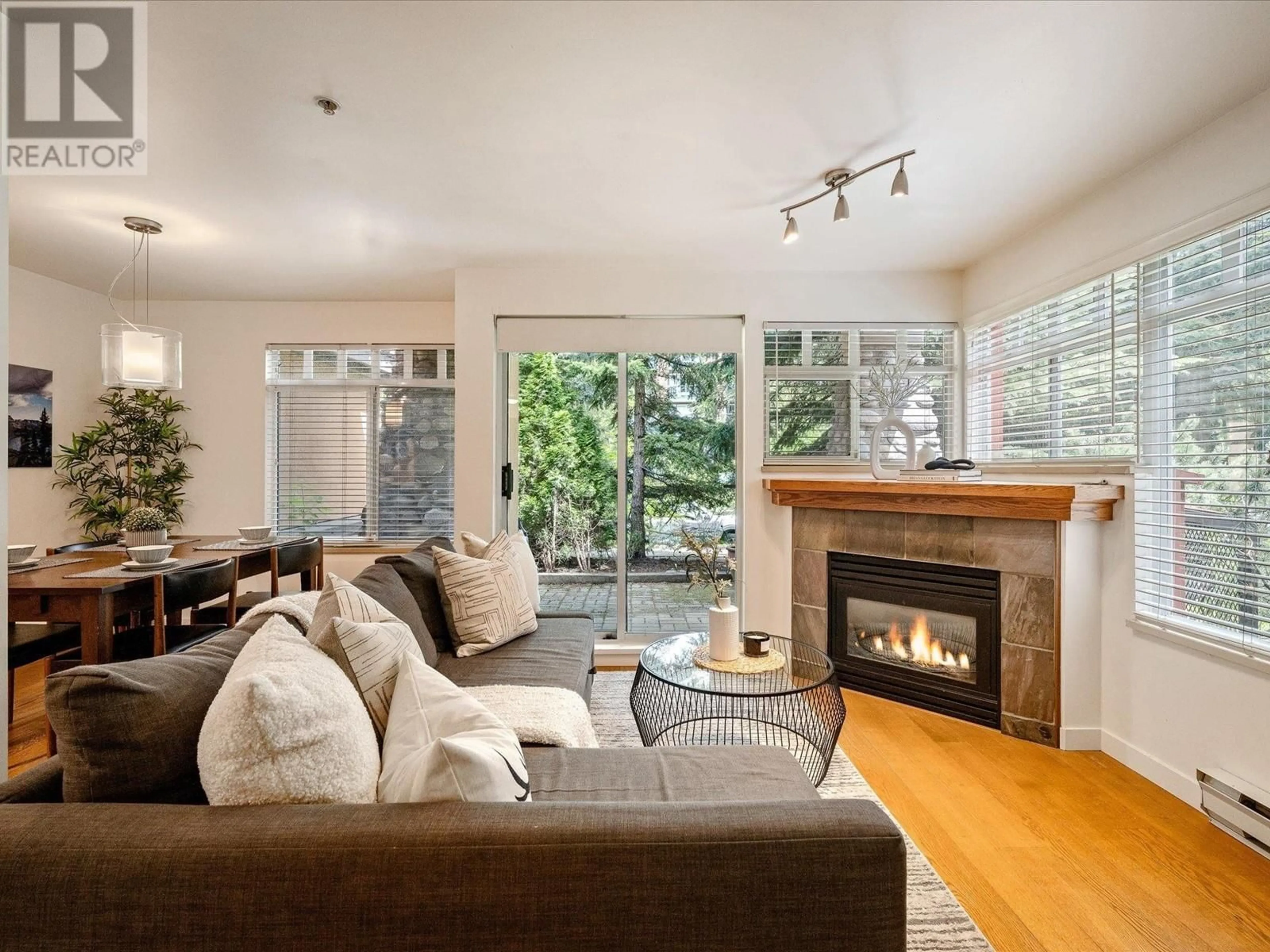 Living room with furniture, unknown for 25 - 4325 NORTHLANDS BOULEVARD, Whistler British Columbia V0N1B4