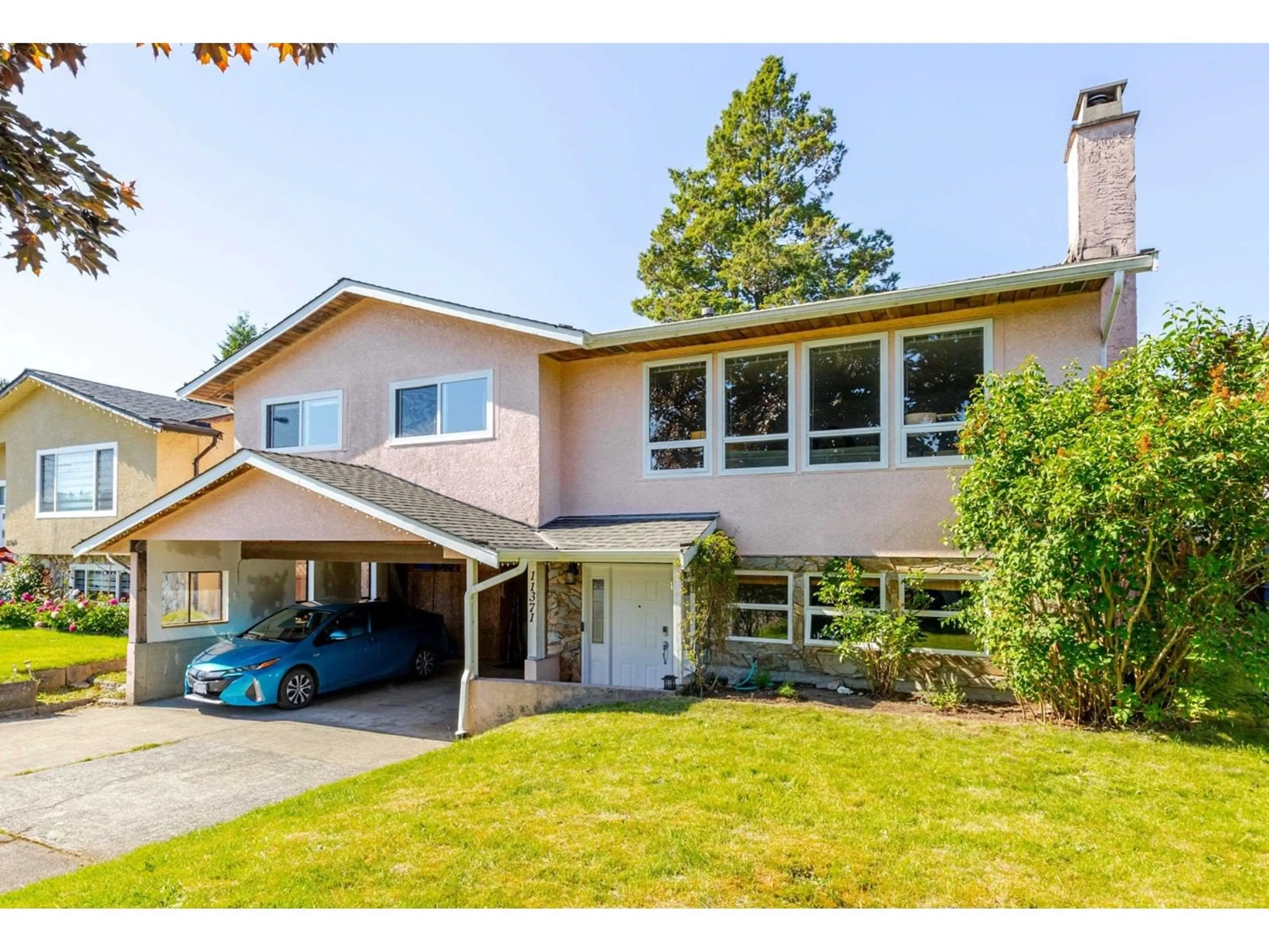 Home with vinyl exterior material, street for 11371 87A, Delta British Columbia V4C3A7