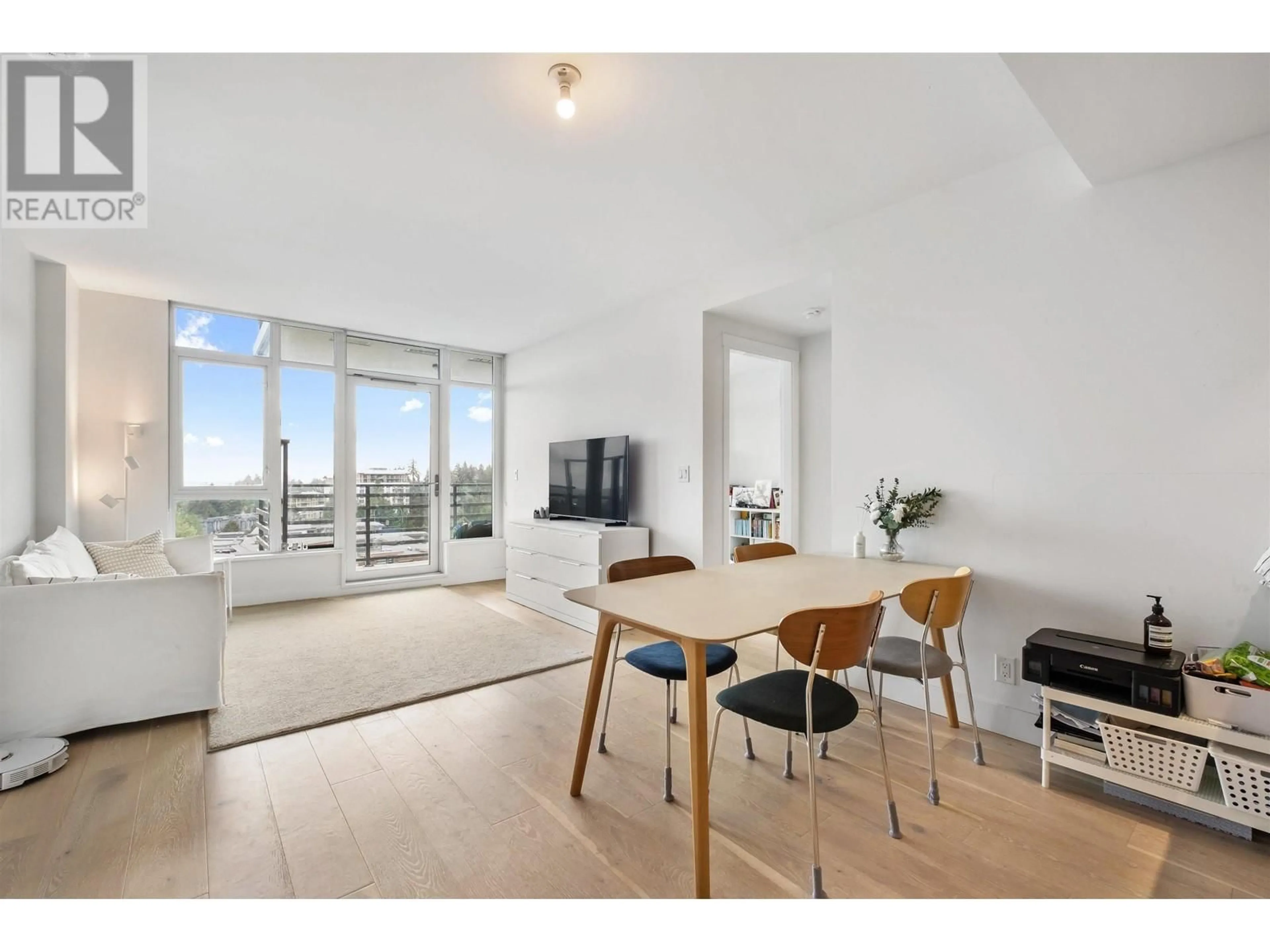 A pic of a room for 907 - 2785 LIBRARY LANE, North Vancouver British Columbia V7J0C3