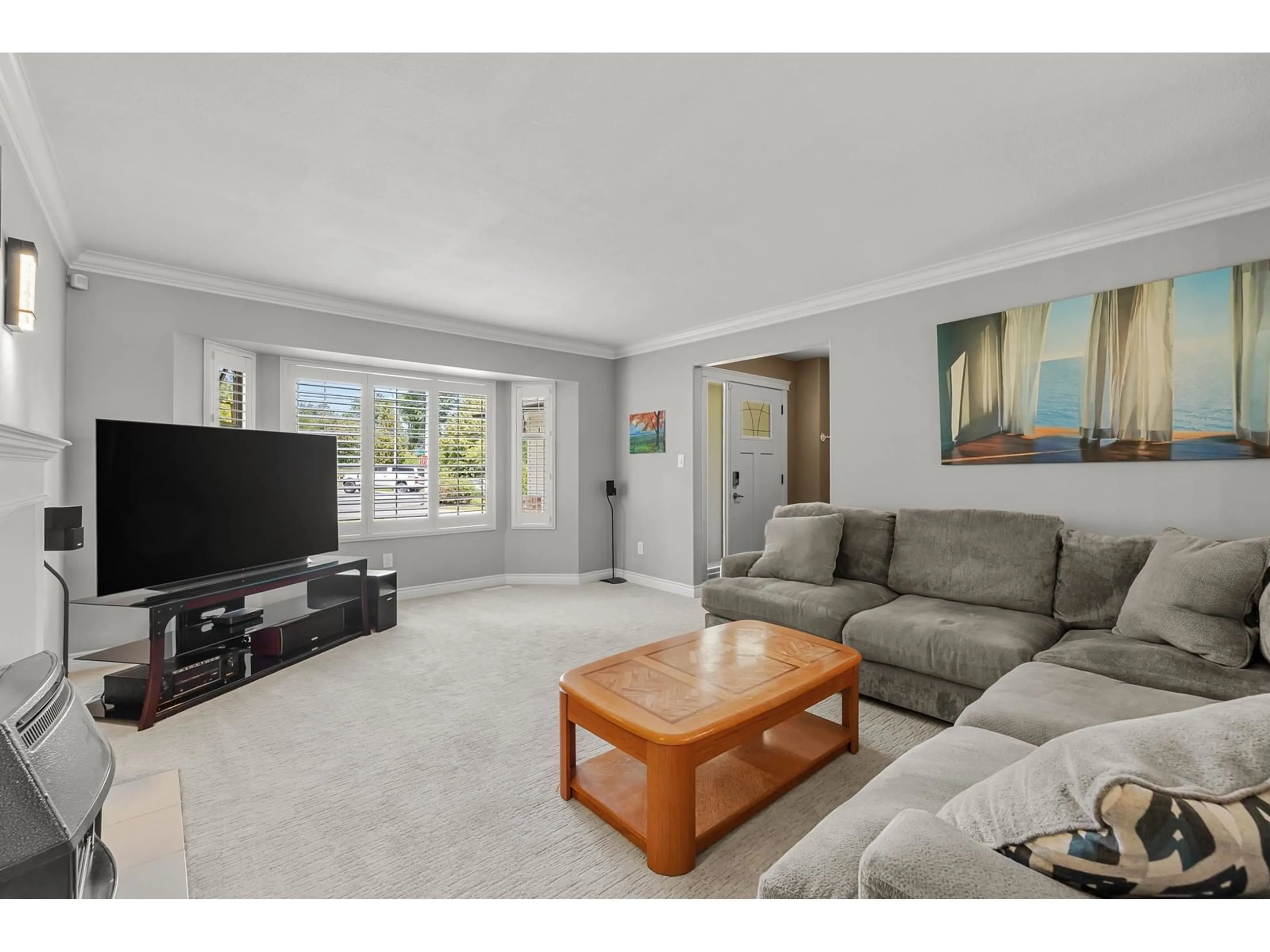 Living room with furniture, unknown for 18894 60B, Surrey British Columbia V3S7T6
