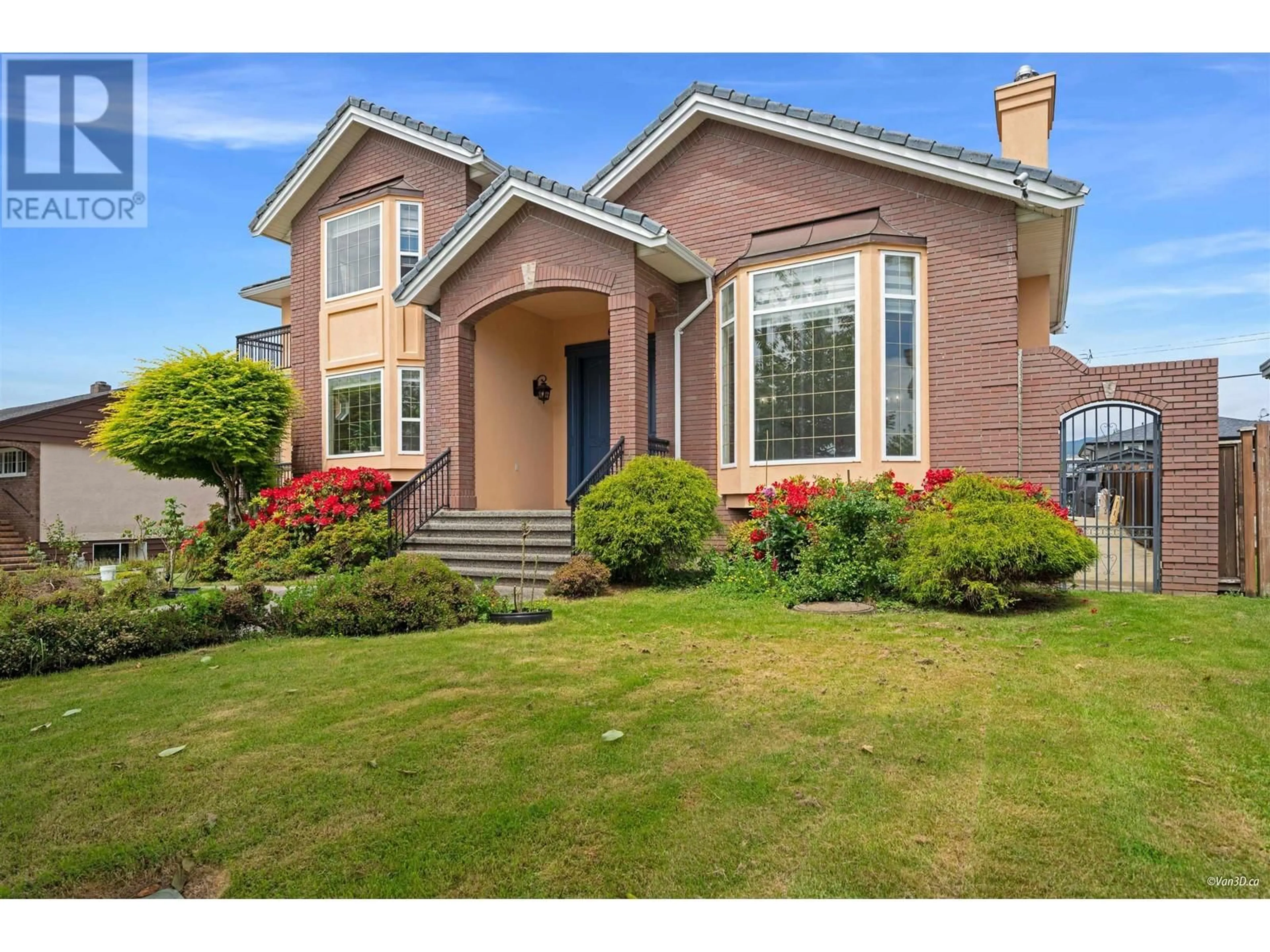 Home with brick exterior material, street for 6589 KITCHENER STREET, Burnaby British Columbia V5B2J7