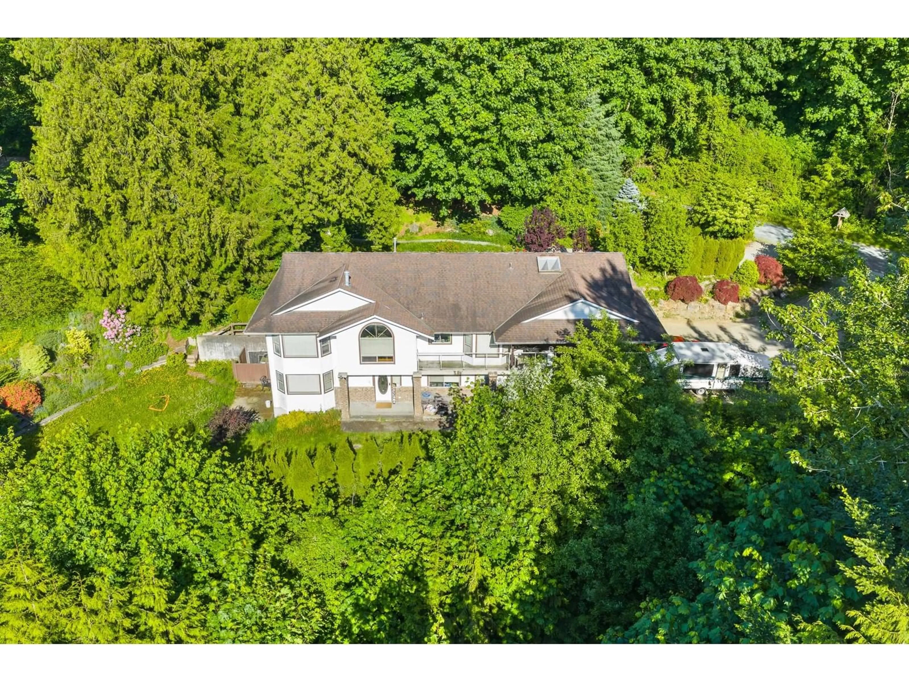A pic from outside/outdoor area/front of a property/back of a property/a pic from drone, unknown for F - 2904 GLENCOE, Abbotsford British Columbia V3G1H5