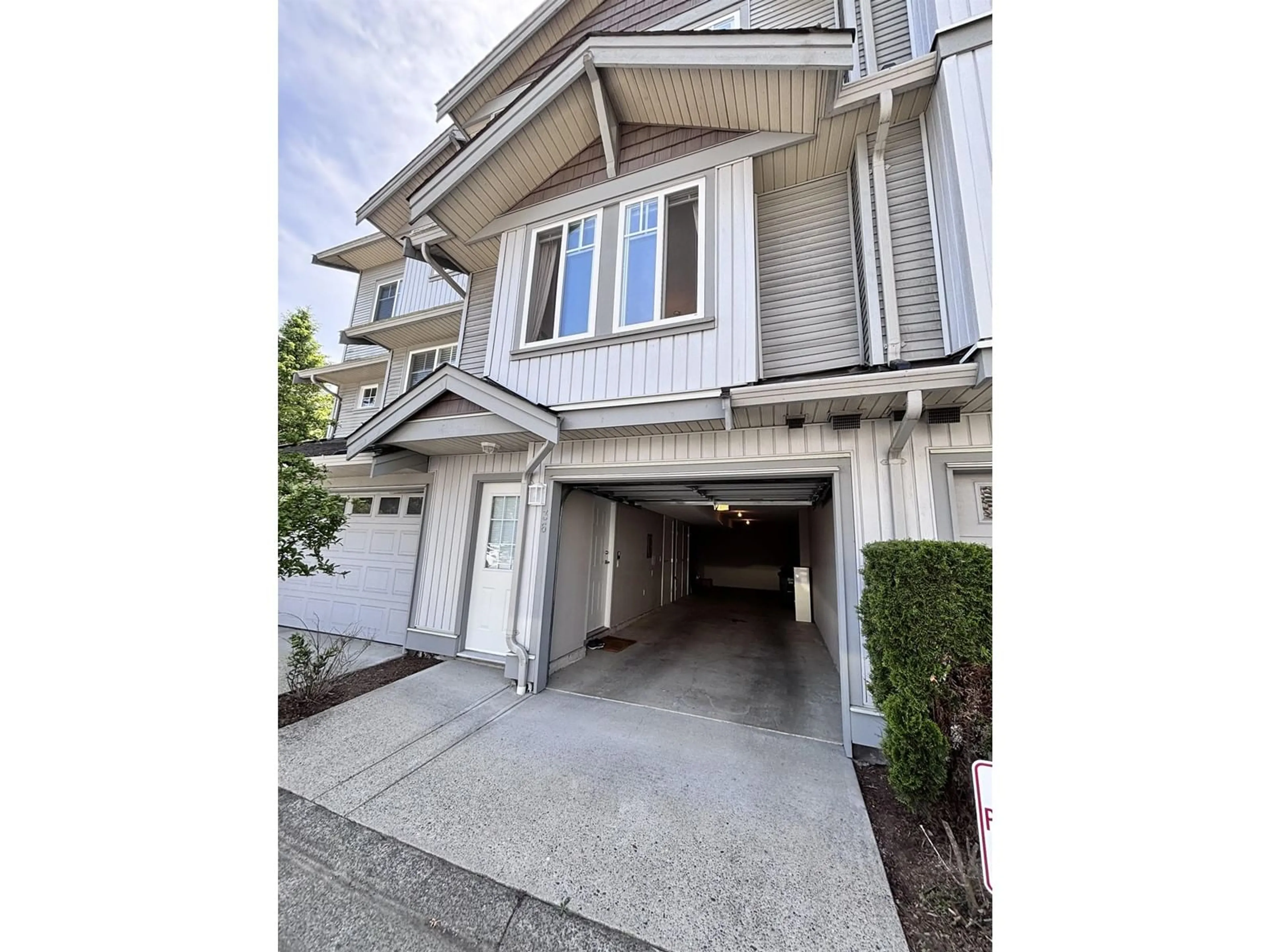 Unknown for 36 - 12040 68, Surrey British Columbia V3W1P5