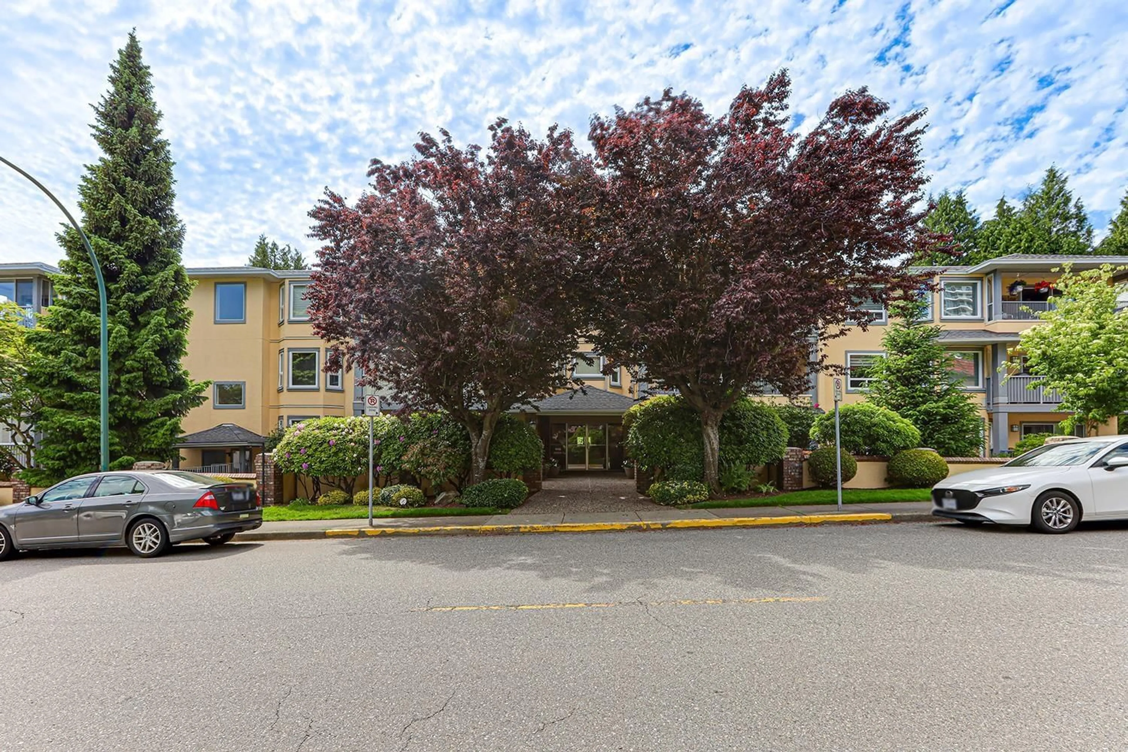 Patio, unknown for 105 - 1459 BLACKWOOD, White Rock British Columbia V4B3V6