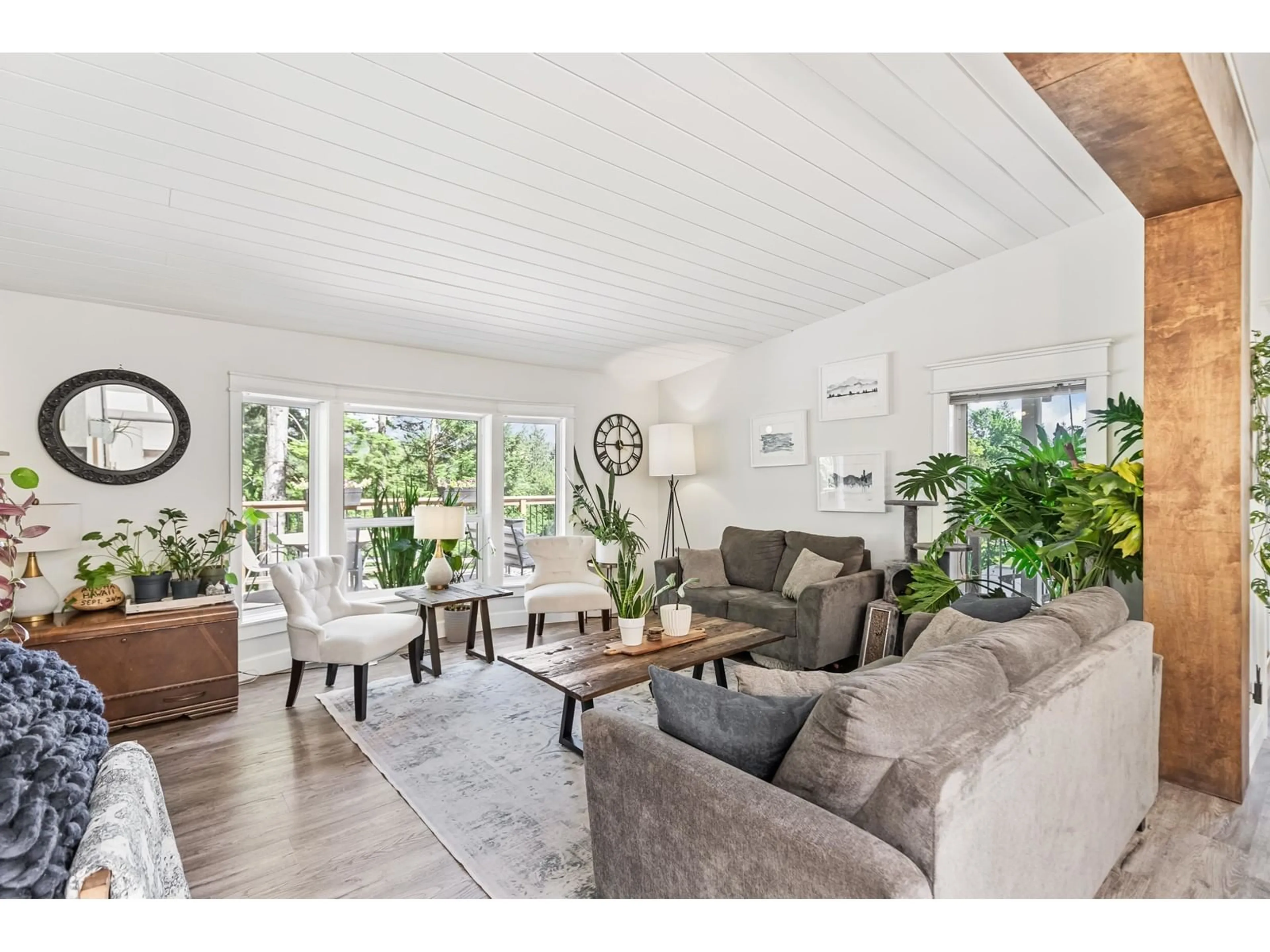 Living room with furniture, unknown for 12075 CARR, Mission British Columbia V4S1B8