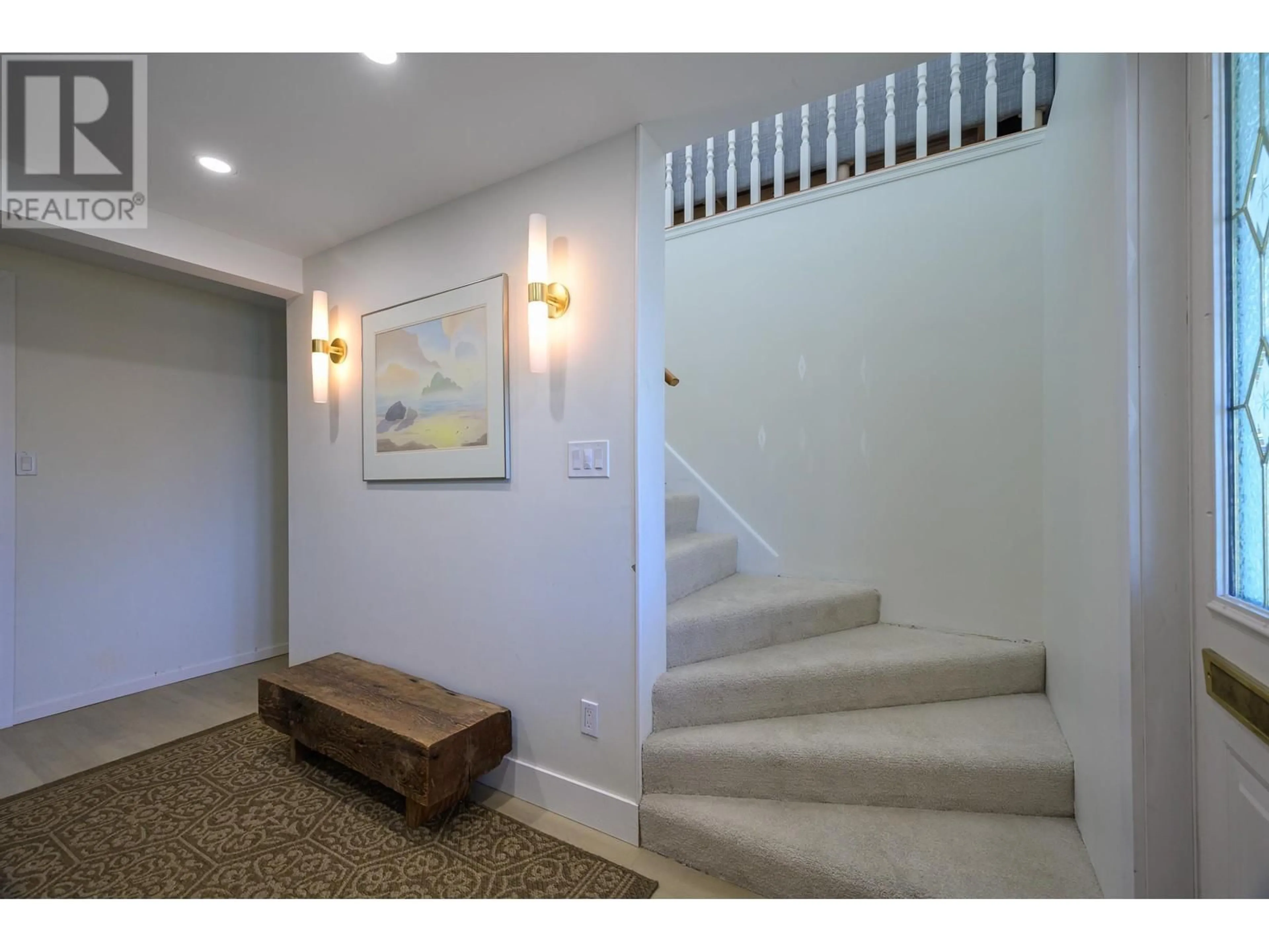 Indoor entryway for 5031 44B AVENUE, Ladner British Columbia V4K1J2