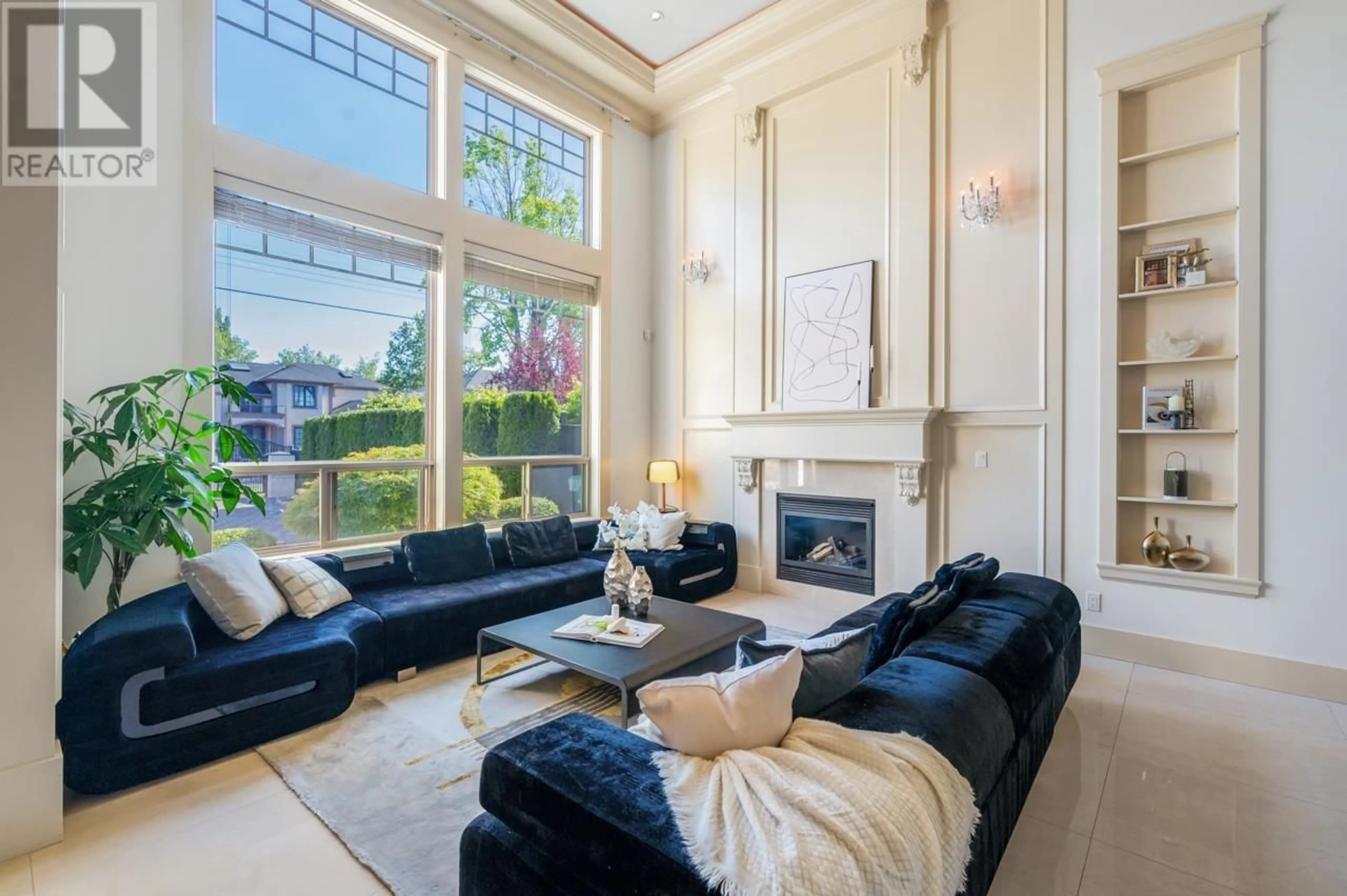 Living room with furniture, unknown for 3531 ROSAMOND AVENUE, Richmond British Columbia V7E1A6