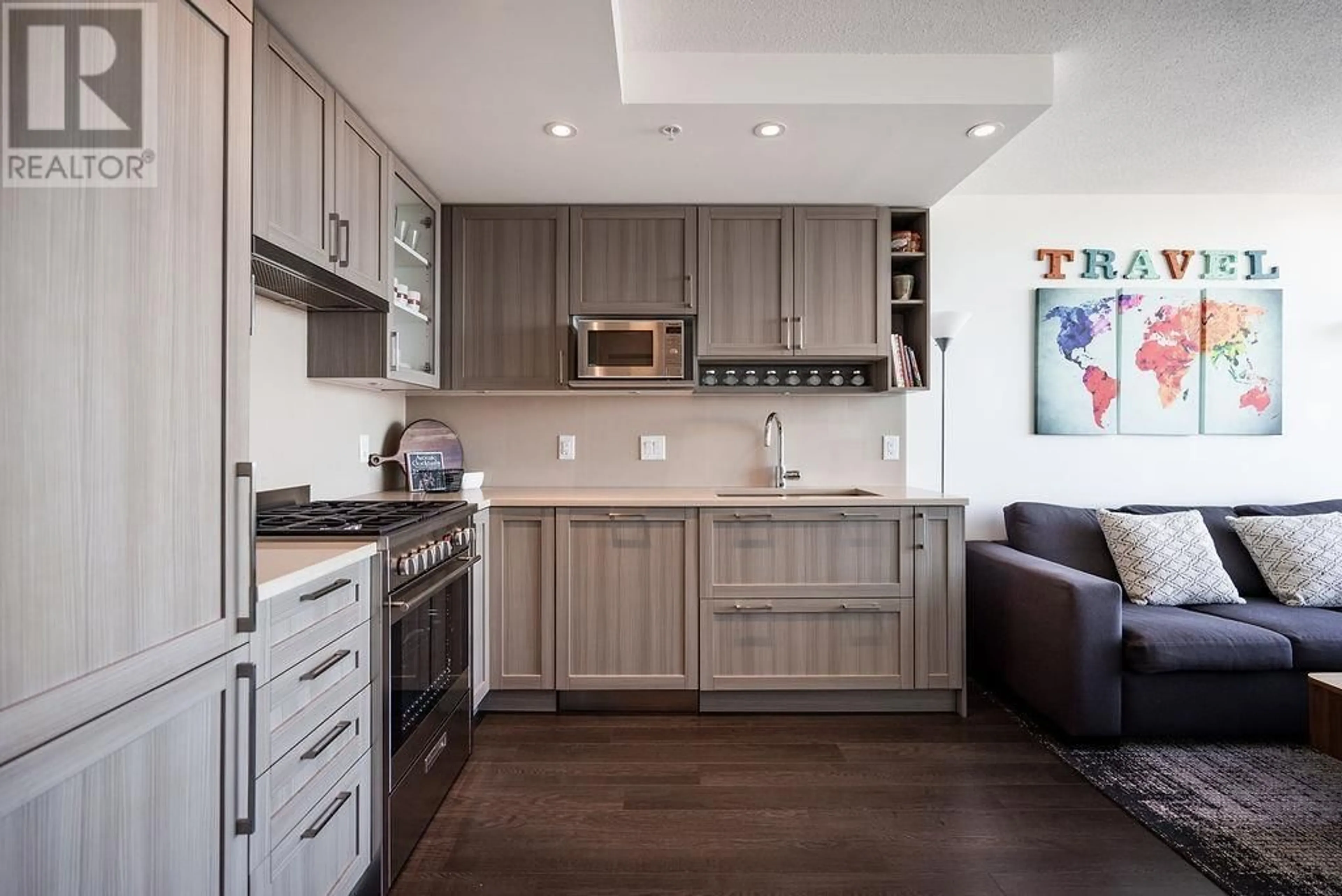Open concept kitchen, unknown for 1501 - 5665 BOUNDARY ROAD, Vancouver British Columbia V5R0E4
