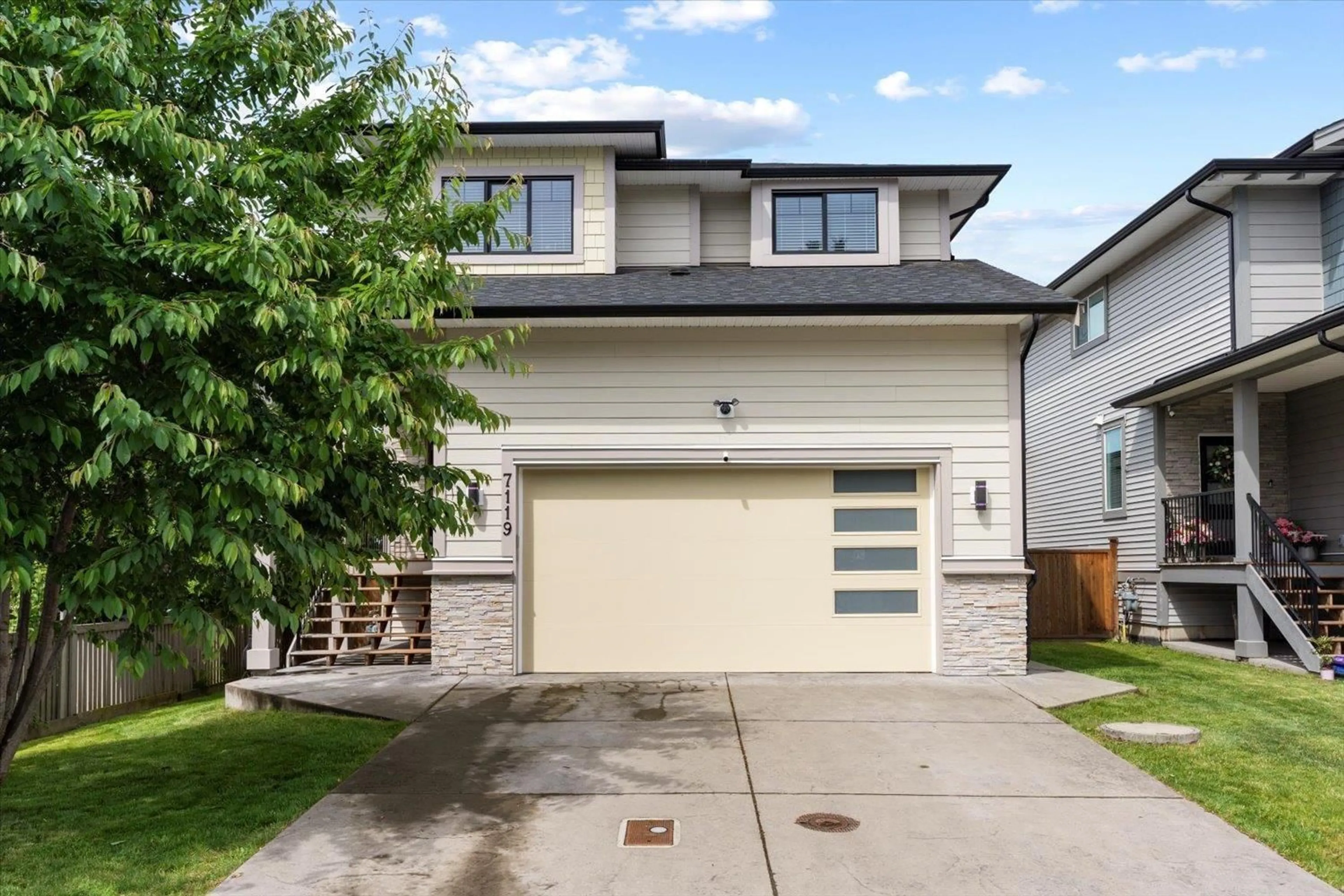 Home with vinyl exterior material, street for 7119 ELWOOD DRIVE, Chilliwack British Columbia V2R1G8