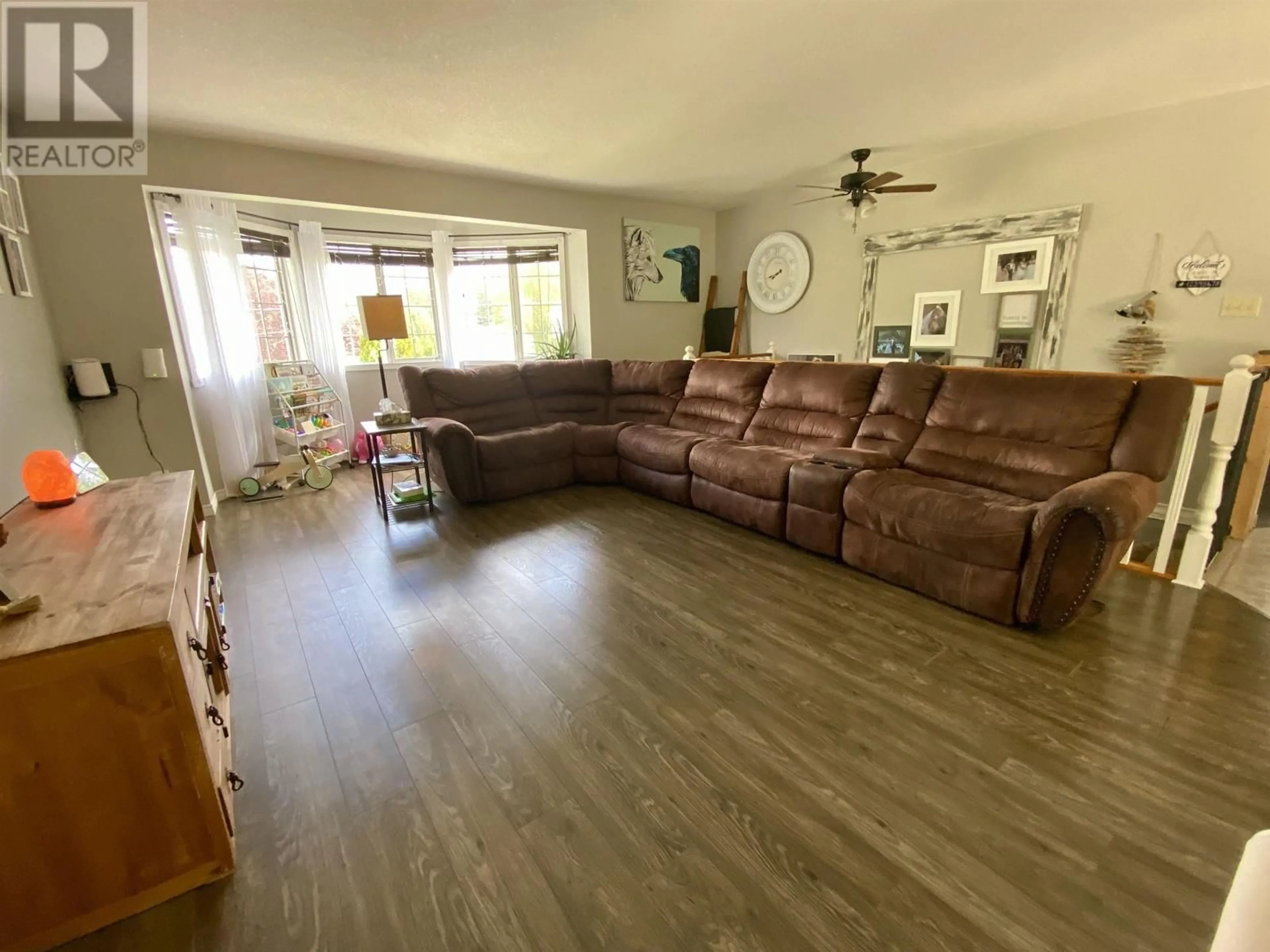 Living room with furniture, unknown for 3703 WALNUT DRIVE, Terrace British Columbia V8G5G1