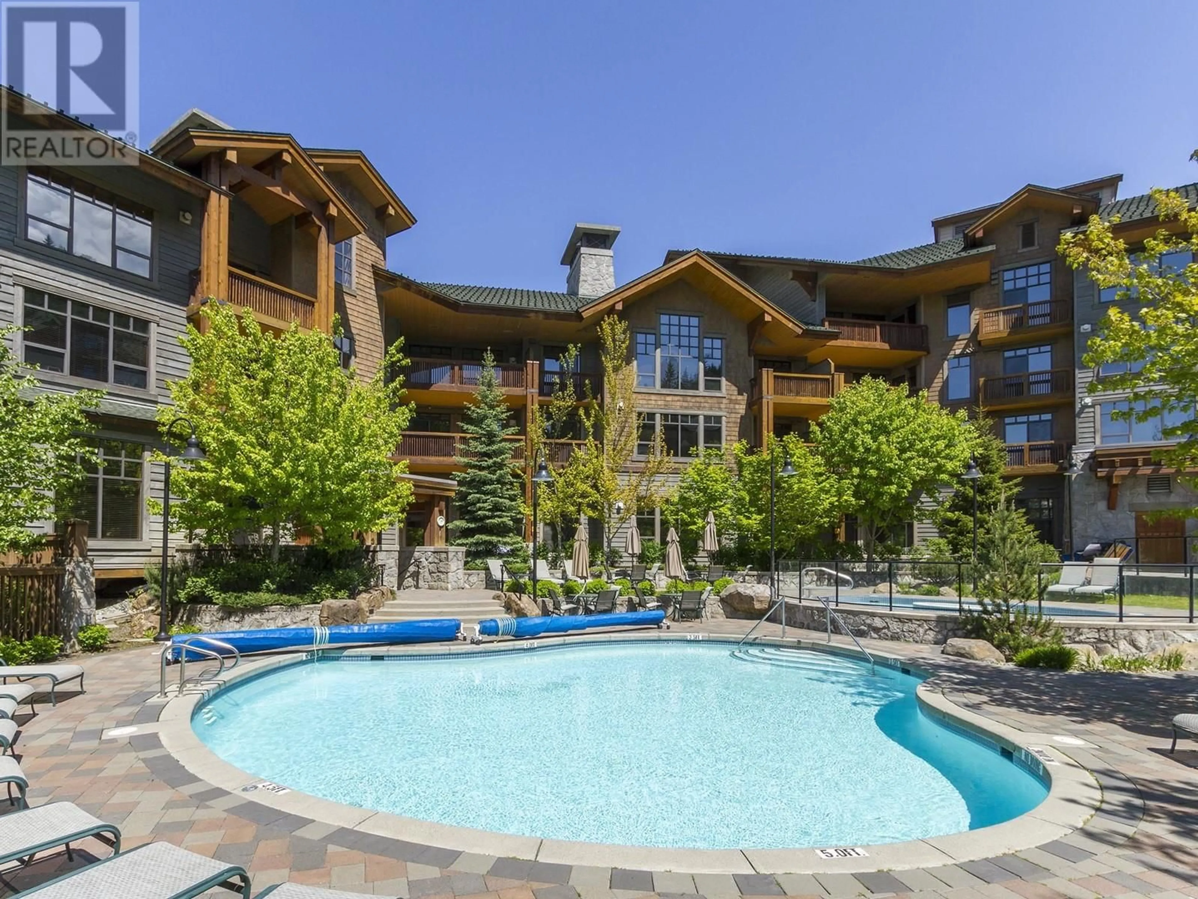 Pool for 303 - 2202 GONDOLA WAY, Whistler British Columbia V8E0M7