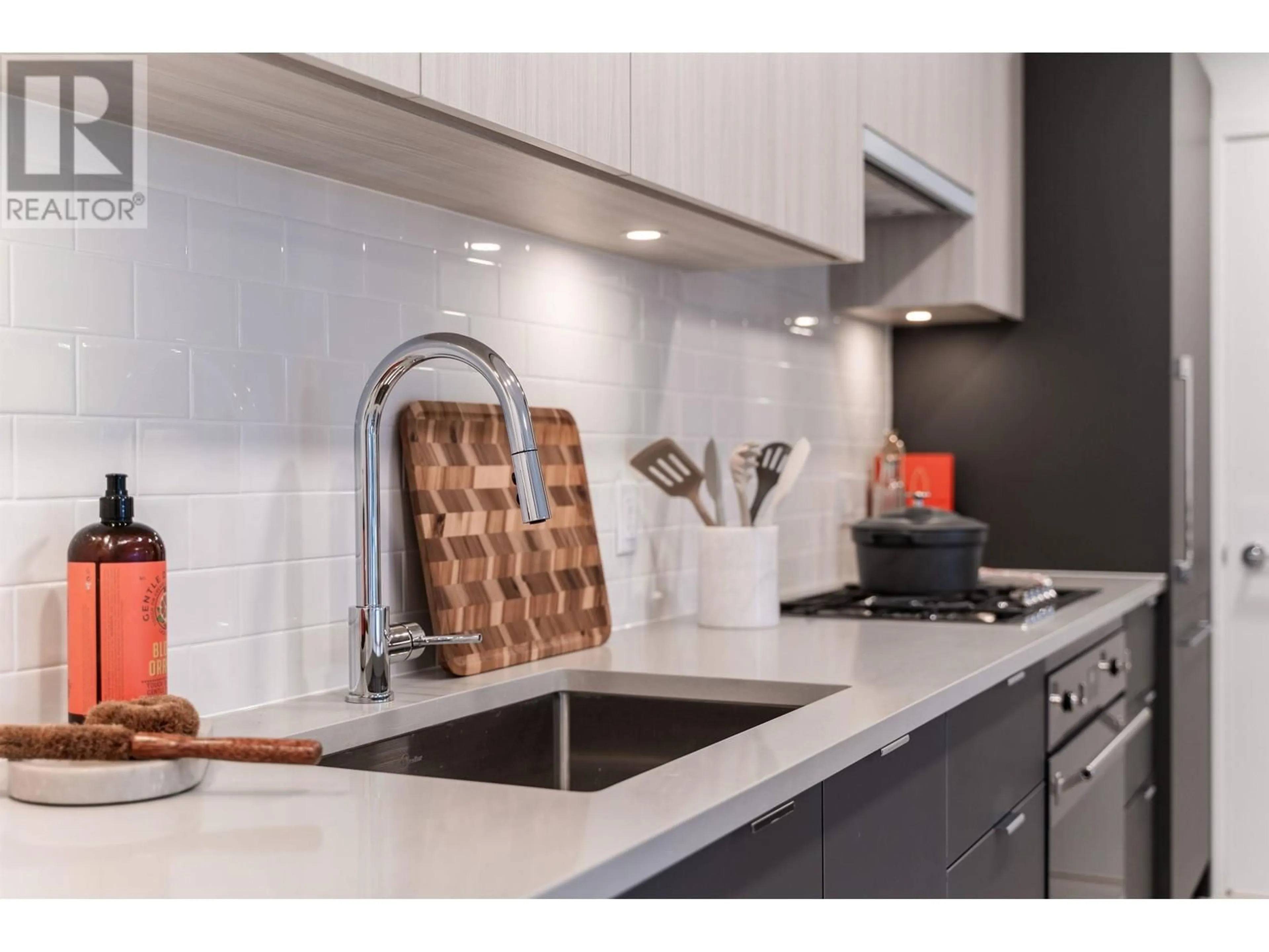 Contemporary kitchen, ceramic/tile floor for 2421 GRANT STREET, Vancouver British Columbia V5K3G5