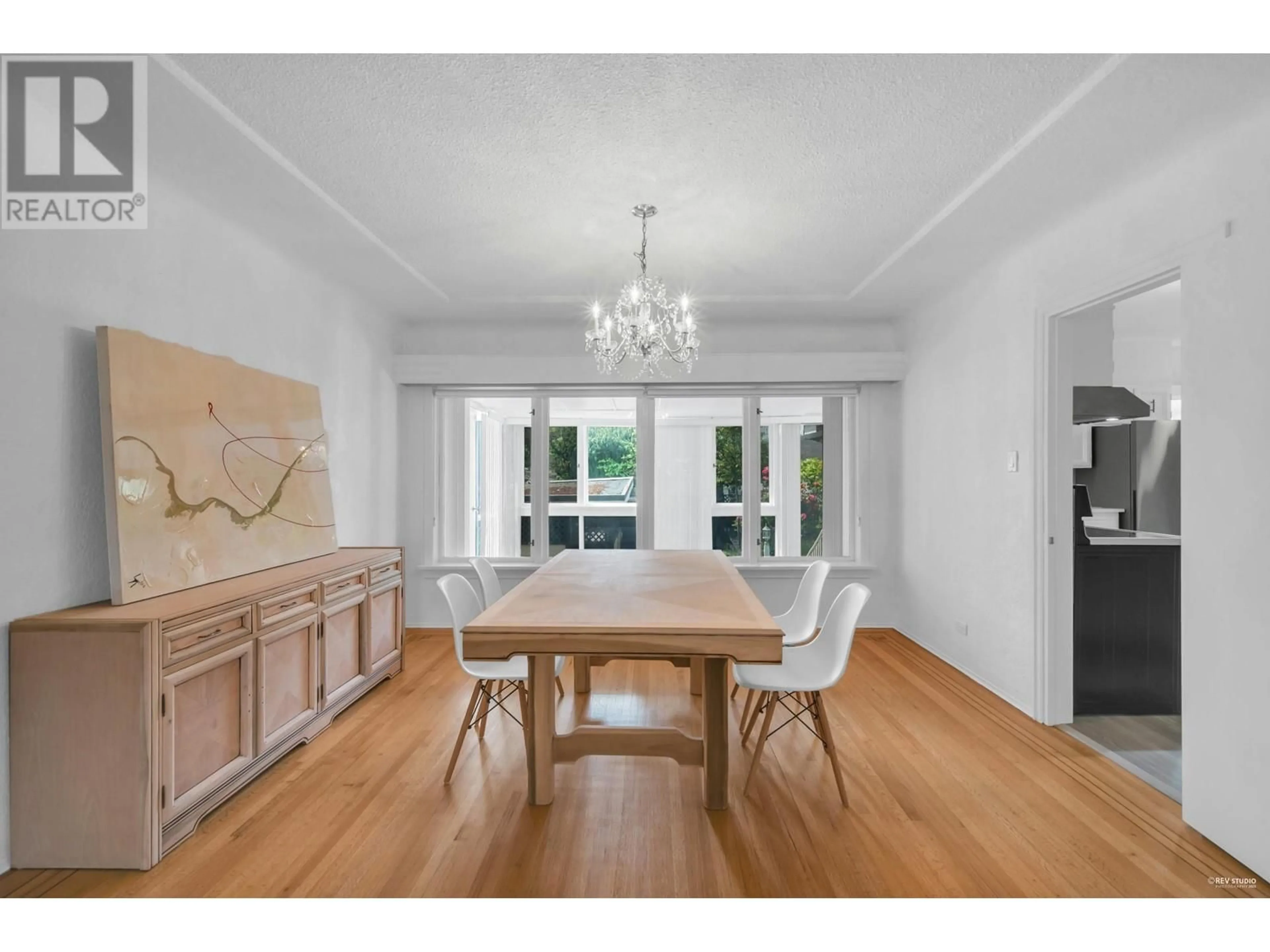 Dining room, wood/laminate floor for 1136 41ST AVENUE, Vancouver British Columbia V6M1W8