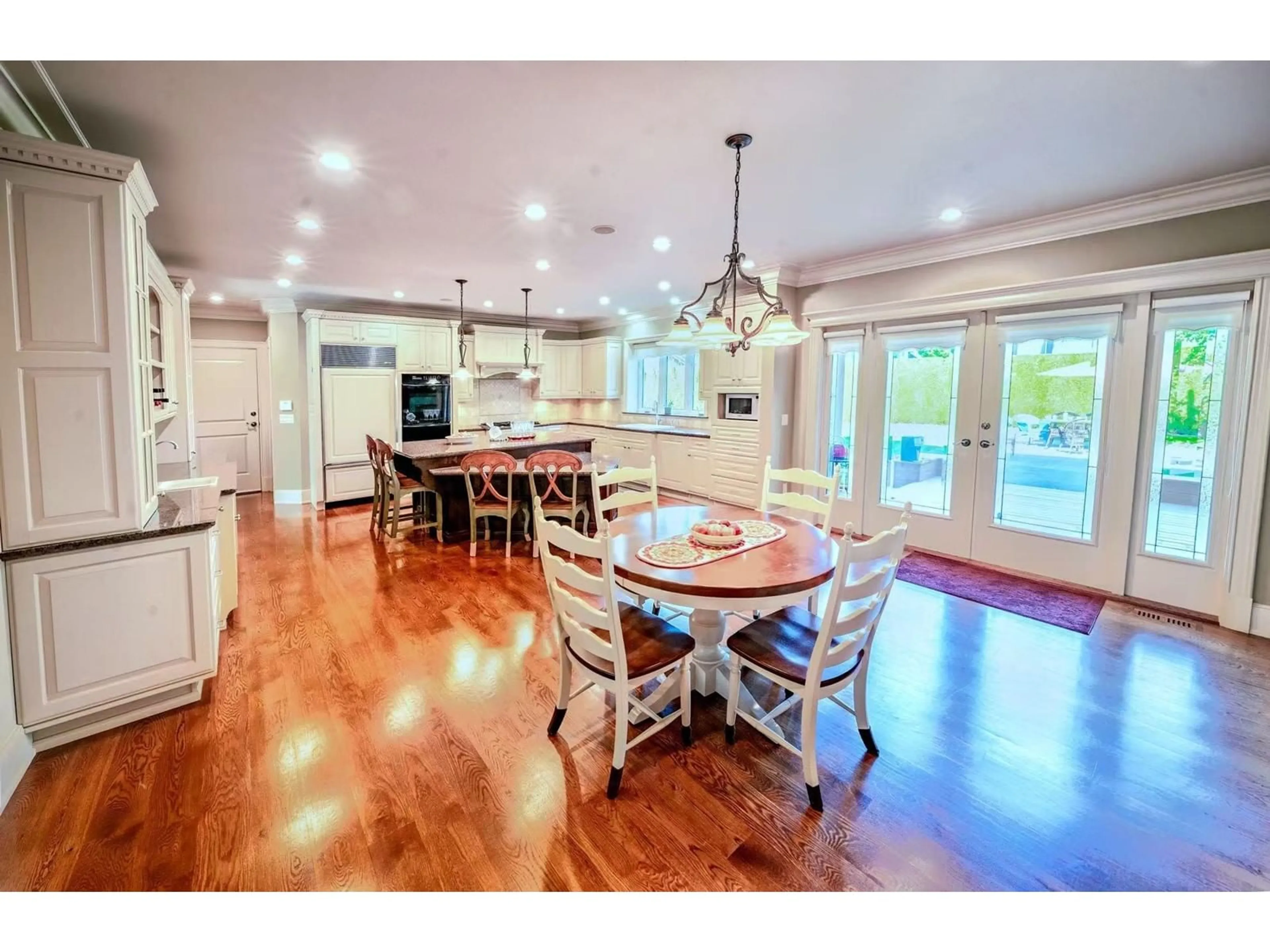 Open concept kitchen, unknown for 2278 138, Surrey British Columbia V4A4G6