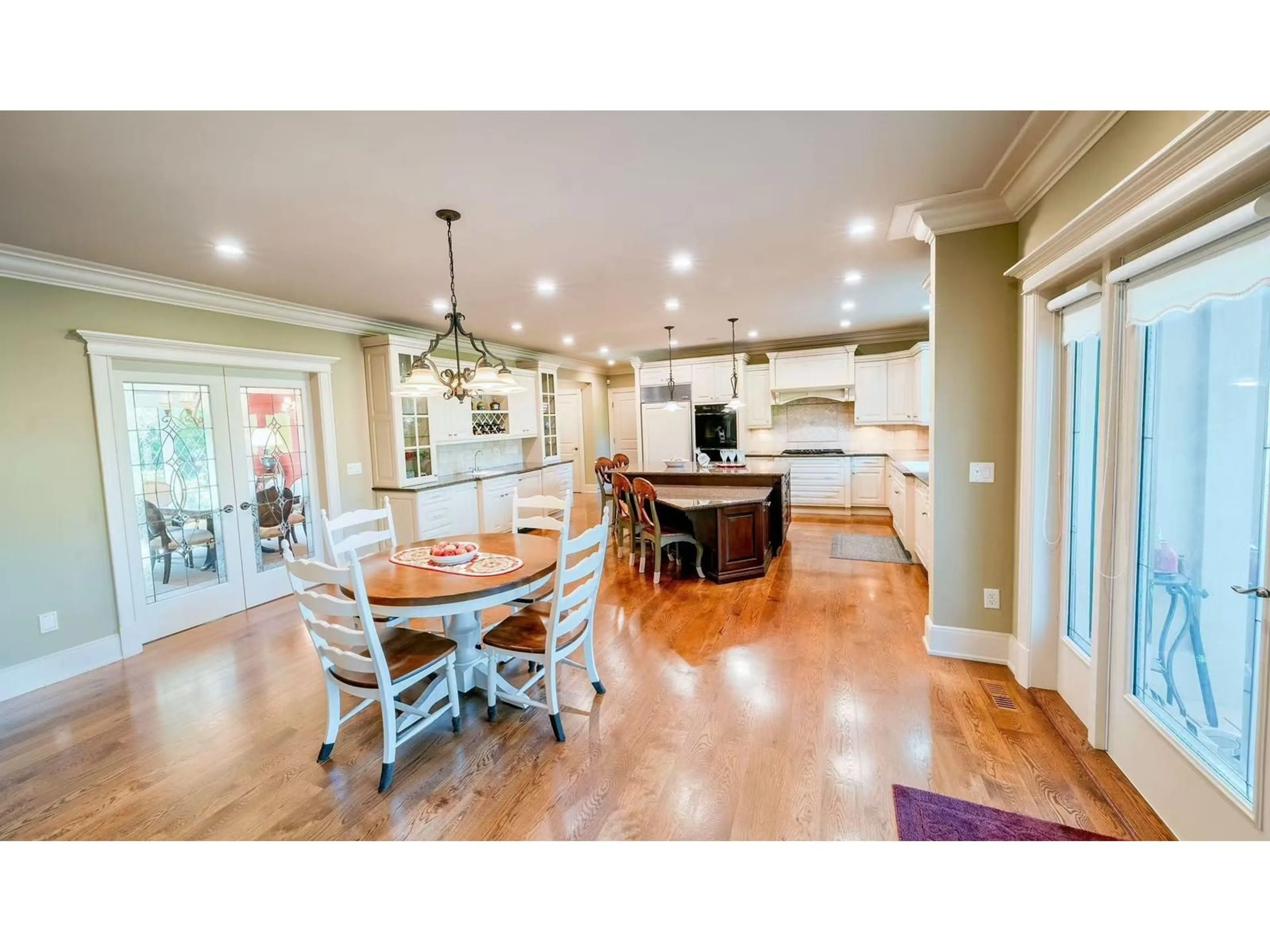 Open concept kitchen, unknown for 2278 138, Surrey British Columbia V4A4G6