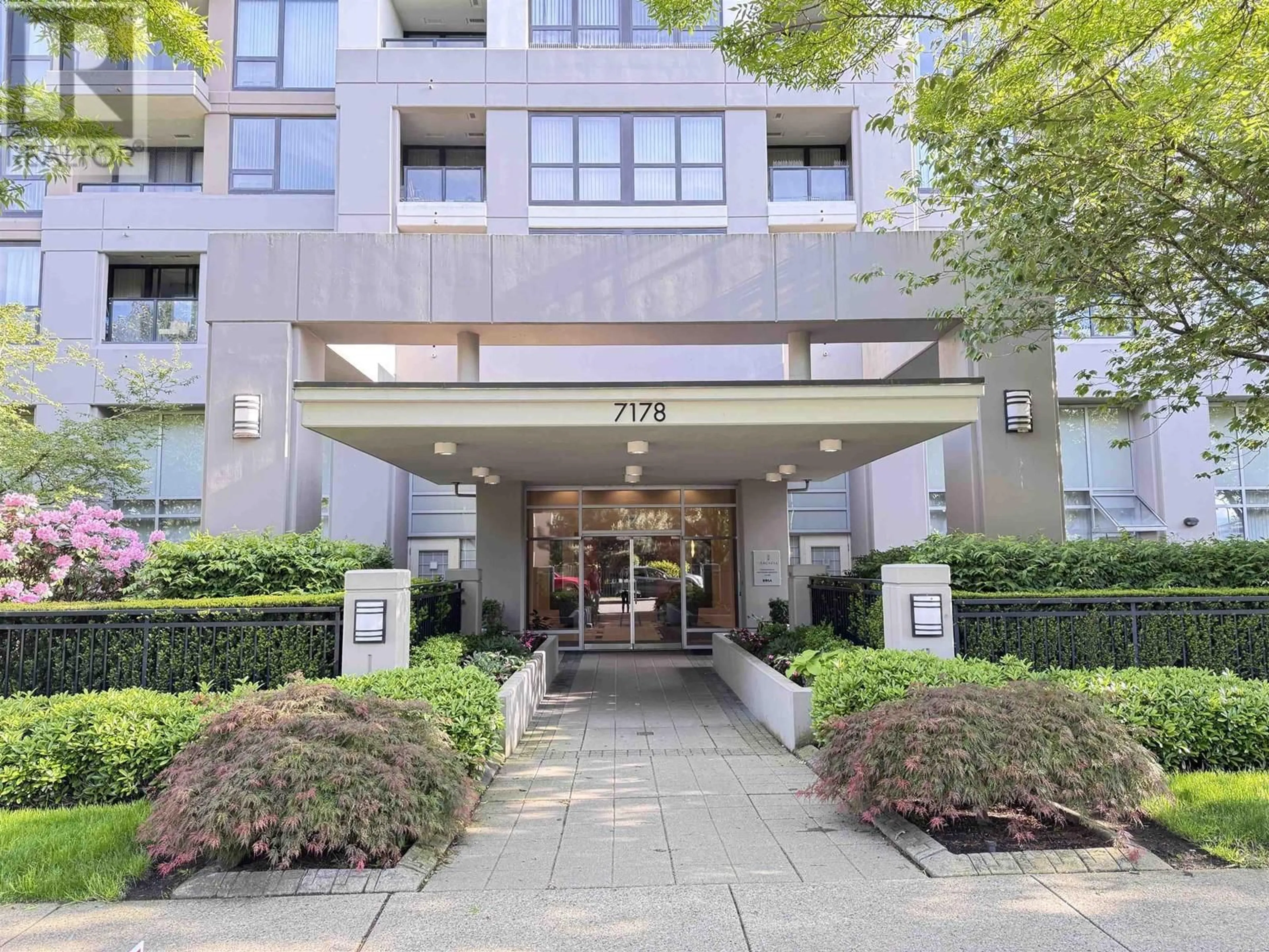 Indoor foyer for 601 - 7178 COLLIER STREET, Burnaby British Columbia V5E4N7