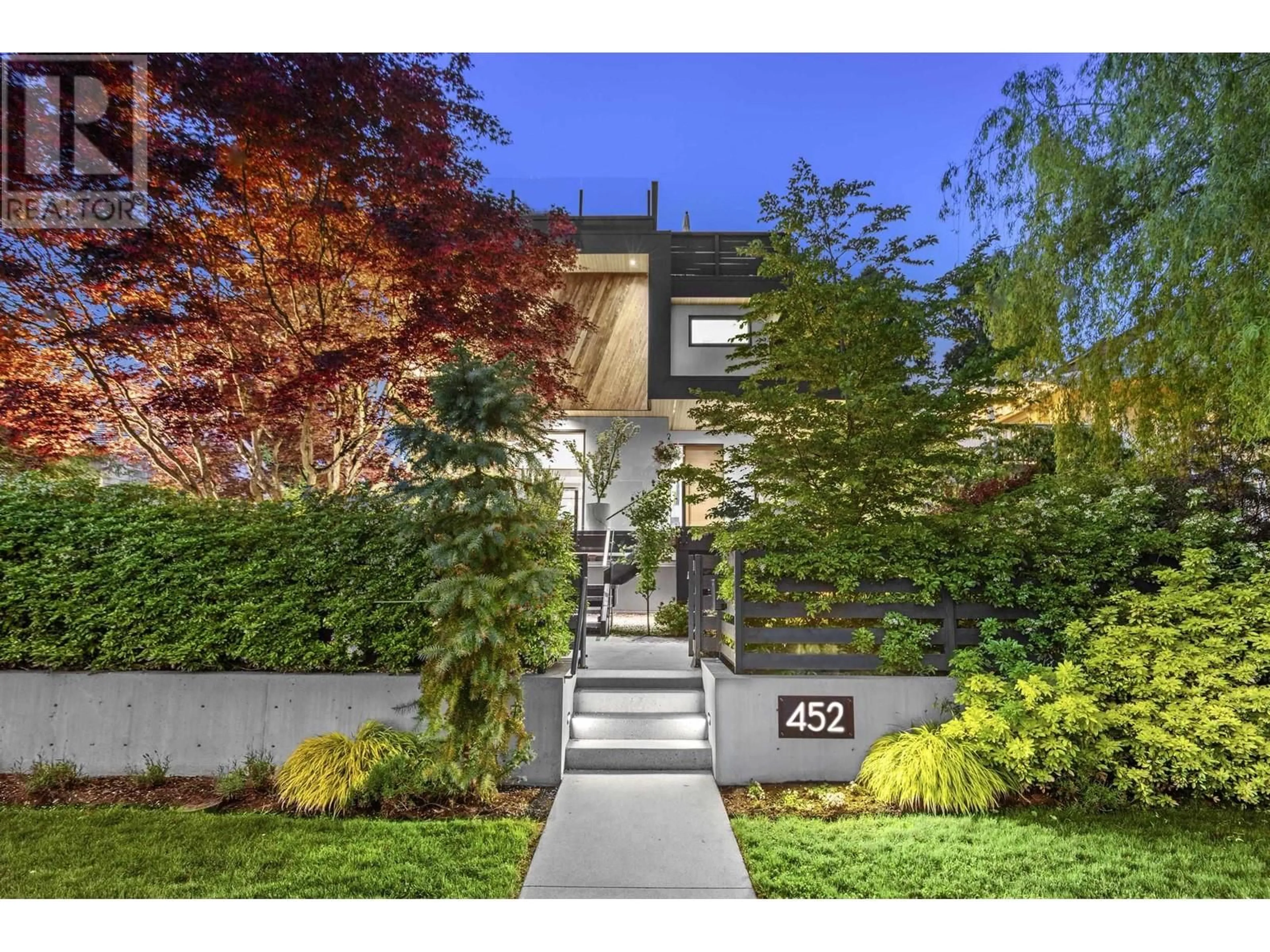 Unknown for 452 4TH STREET, North Vancouver British Columbia V7L1J5