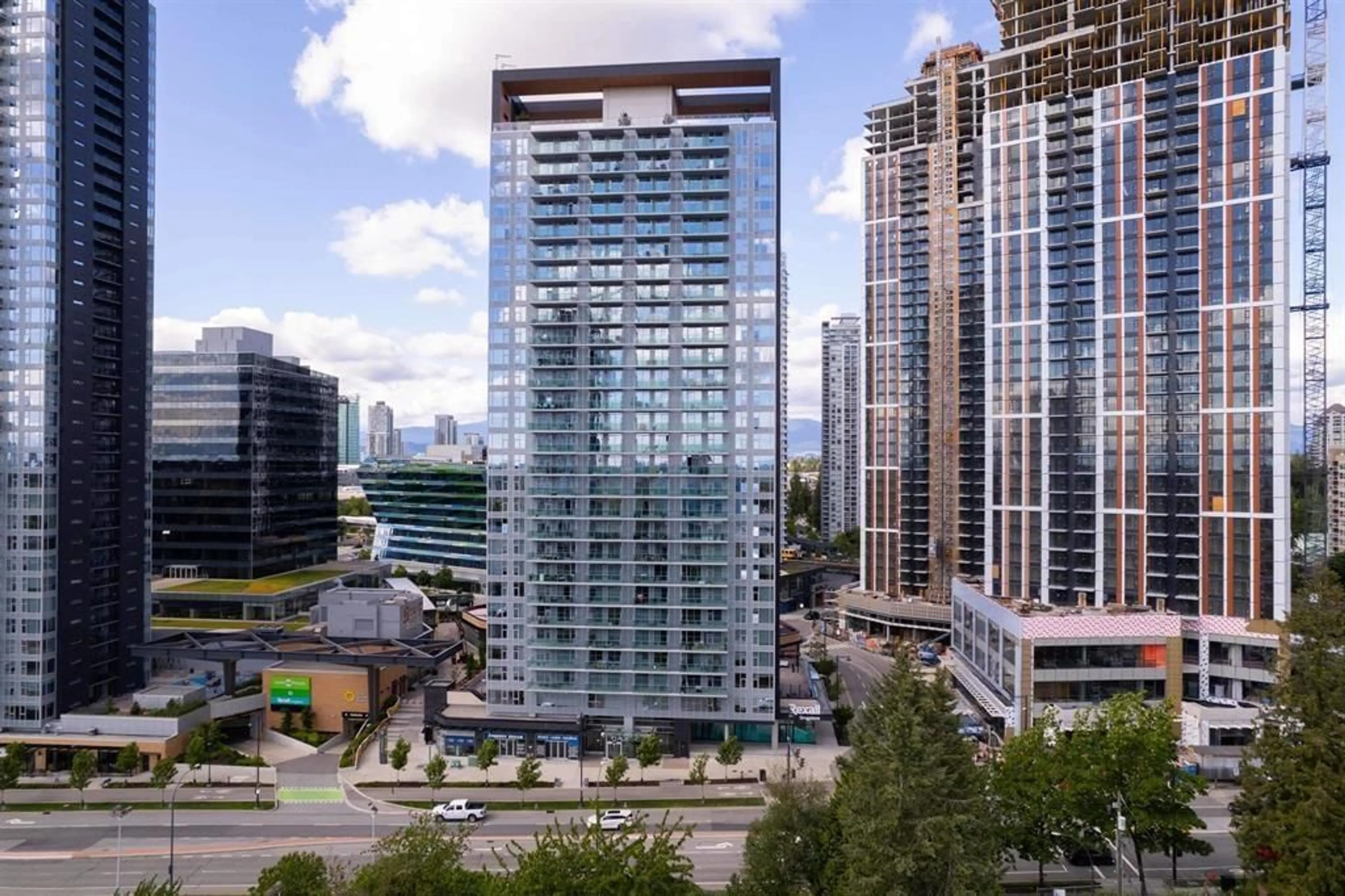 Unknown for 2303 - 13655 FRASER, Surrey British Columbia V3T0P8