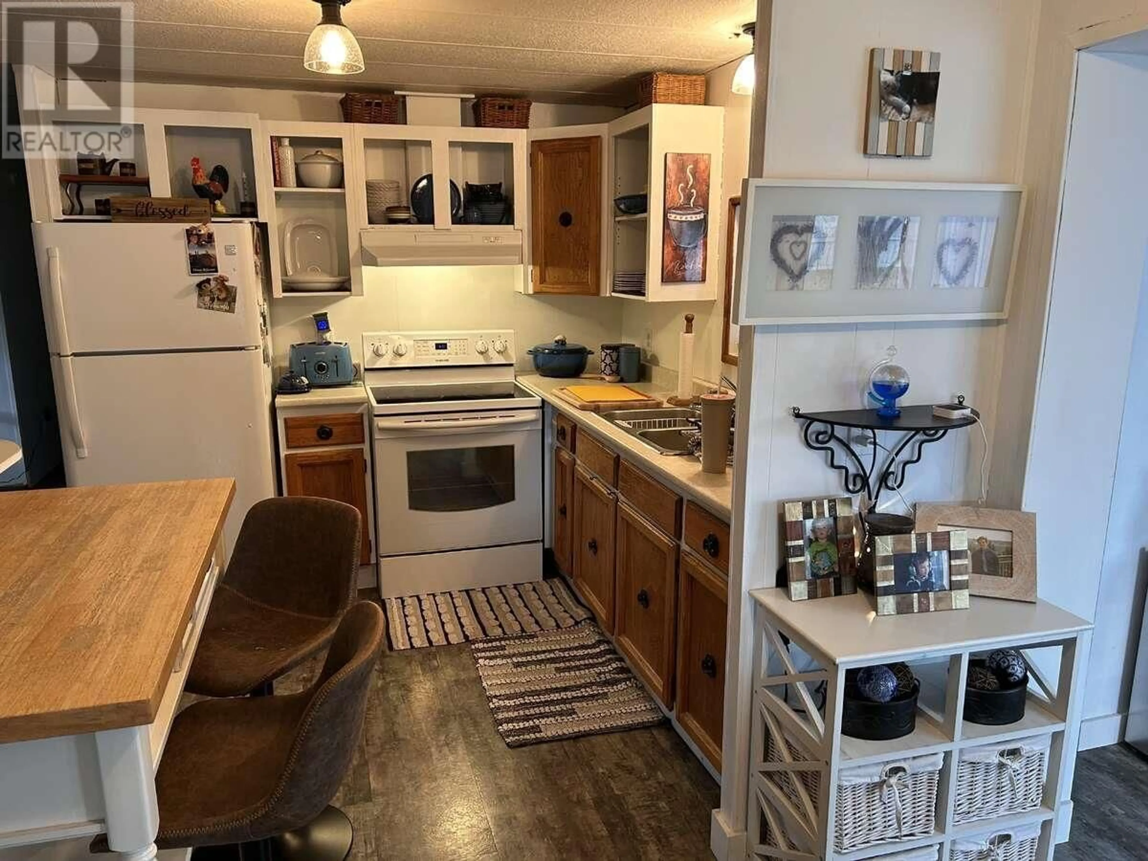 Standard kitchen, unknown for 1460 7TH AVENUE, Valemount British Columbia V0E2Z0