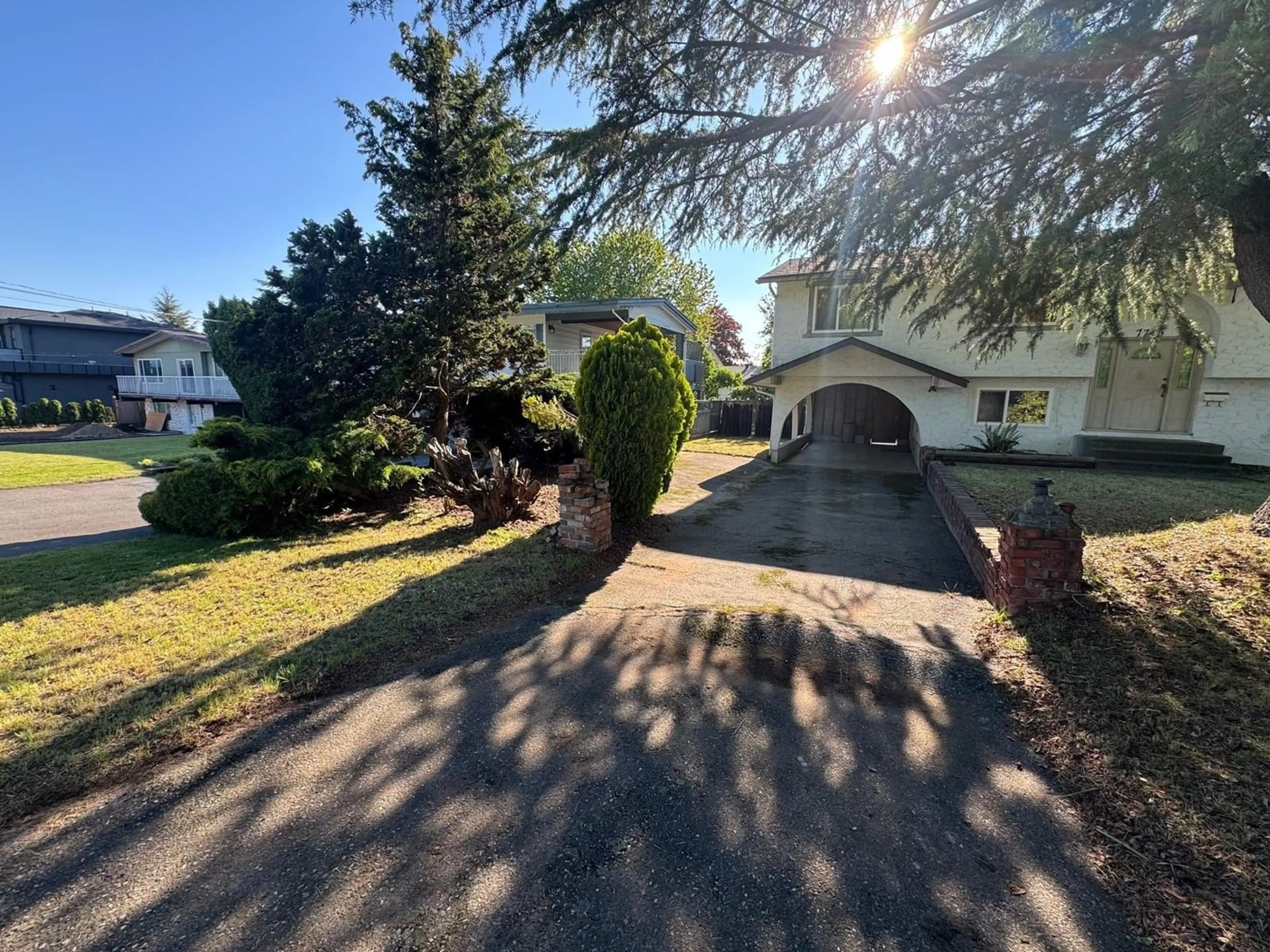 A pic from outside/outdoor area/front of a property/back of a property/a pic from drone, street for 7745 112, Delta British Columbia V4C4V9