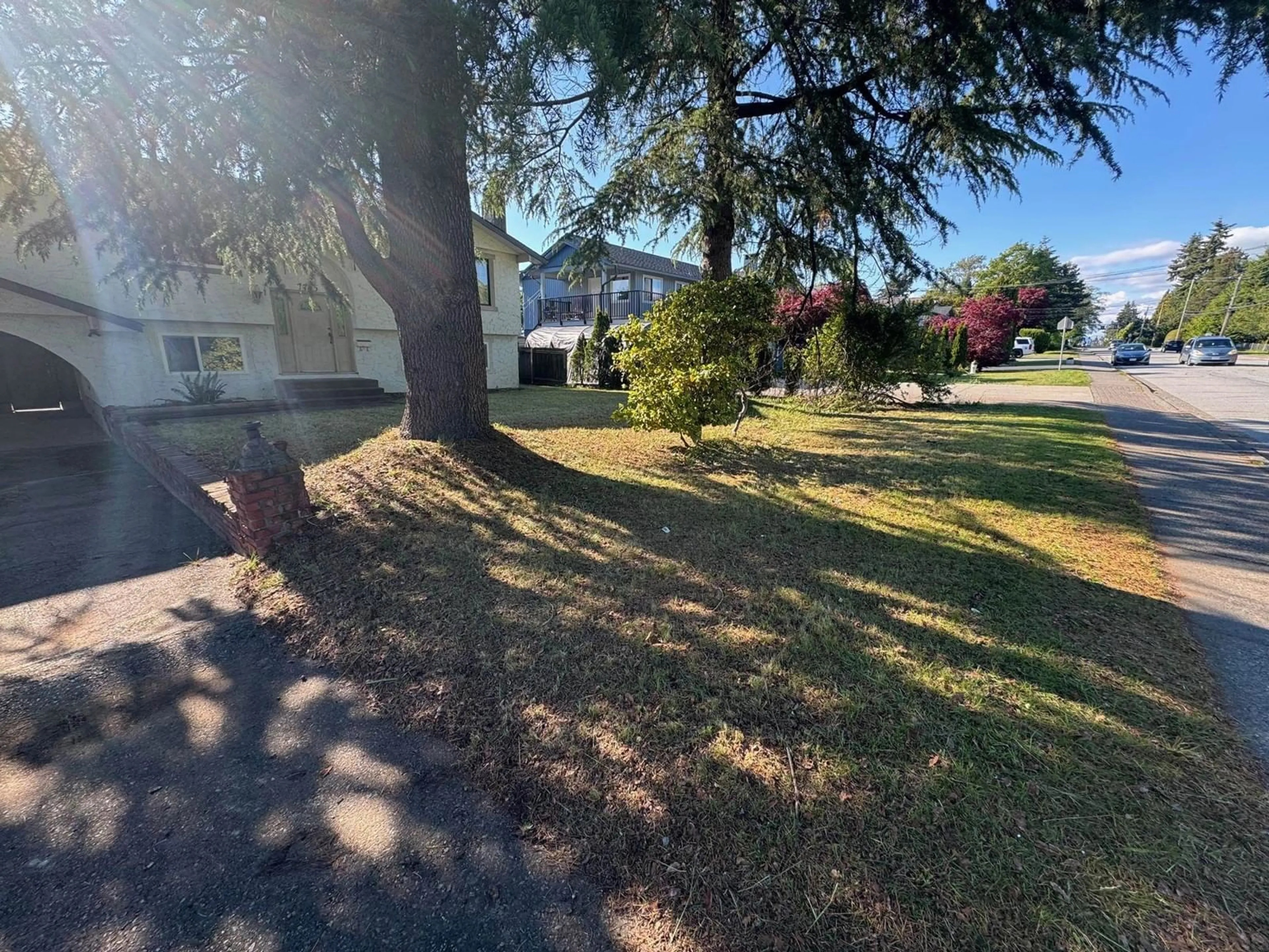A pic from outside/outdoor area/front of a property/back of a property/a pic from drone, street for 7745 112, Delta British Columbia V4C4V9