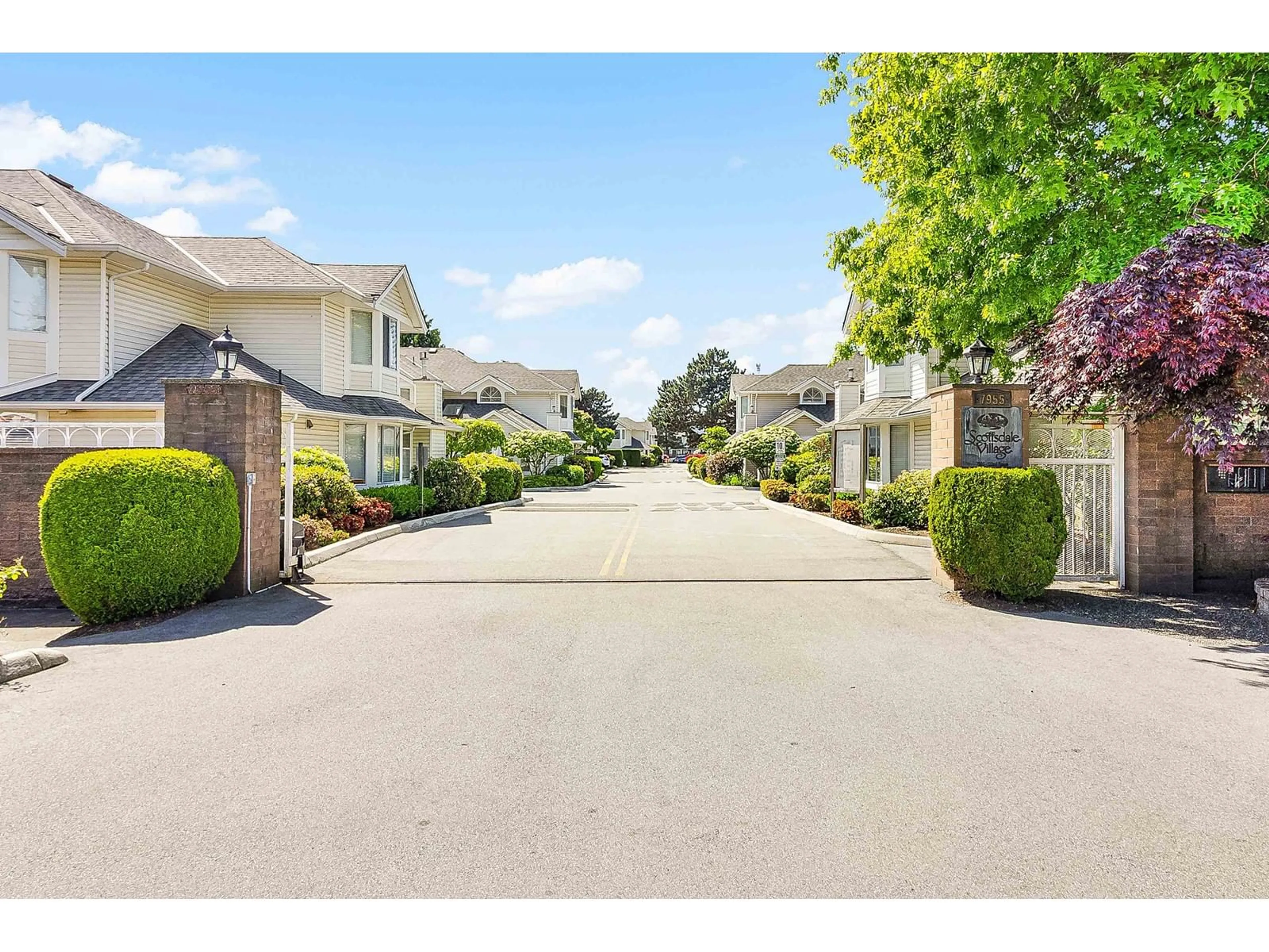 A pic from outside/outdoor area/front of a property/back of a property/a pic from drone, street for 19 - 7955 122, Surrey British Columbia V3W4T4