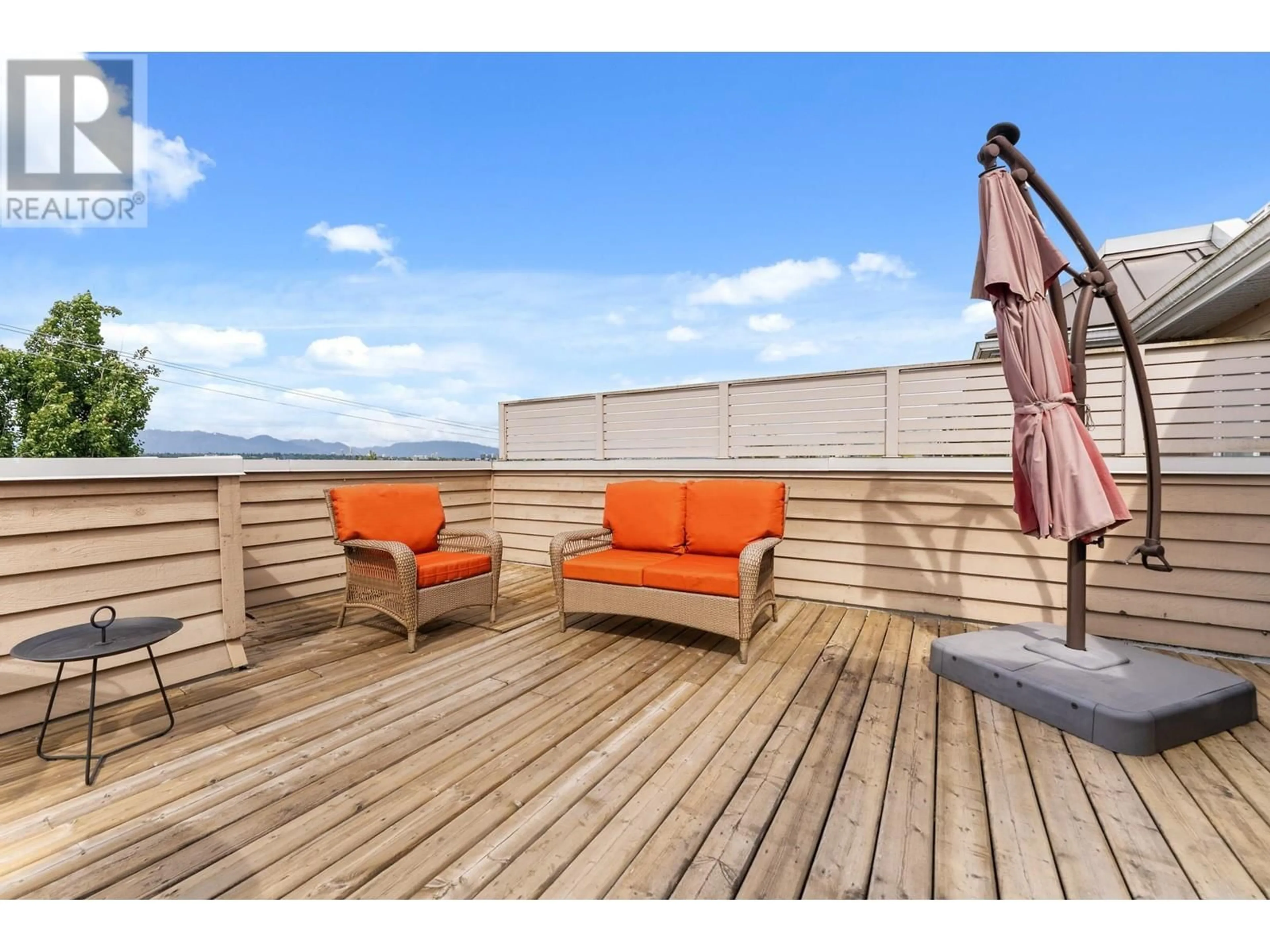 Patio, water/lake/river/ocean view for 316 - 5880 DOVER CRESCENT, Richmond British Columbia V7C5P5