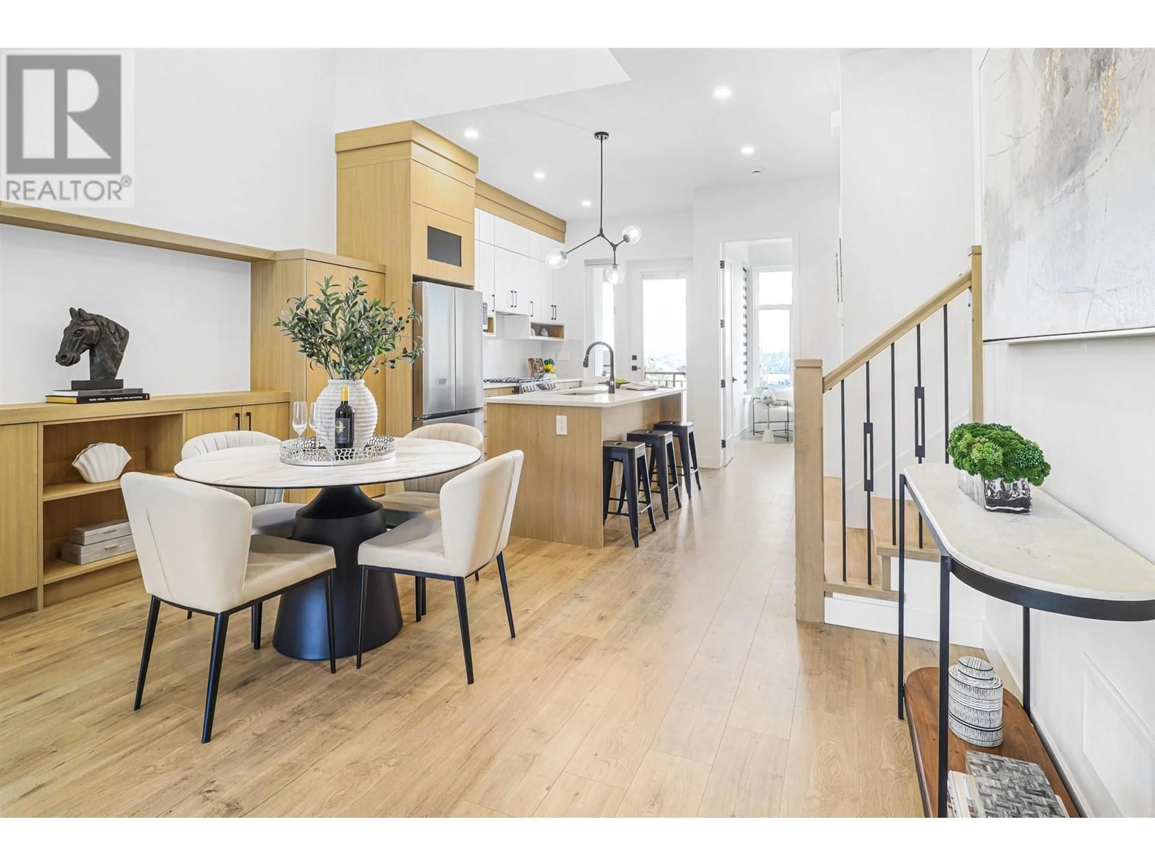 Open concept kitchen, wood/laminate floor for 102 - 952 EDGAR AVENUE, Coquitlam British Columbia V3K2J9