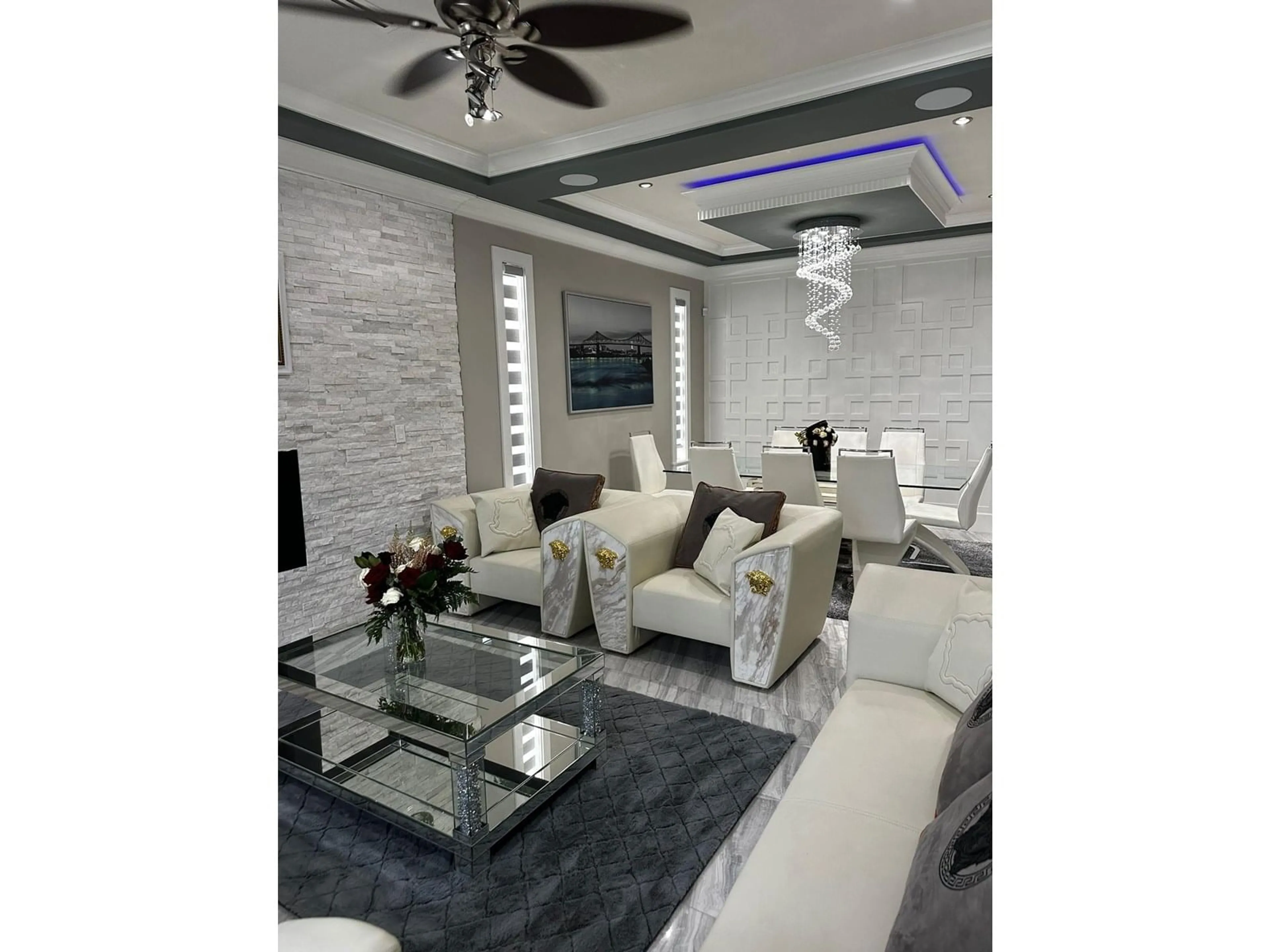 Living room with furniture, ceramic/tile floor for 8960 150A, Surrey British Columbia V3R6X3