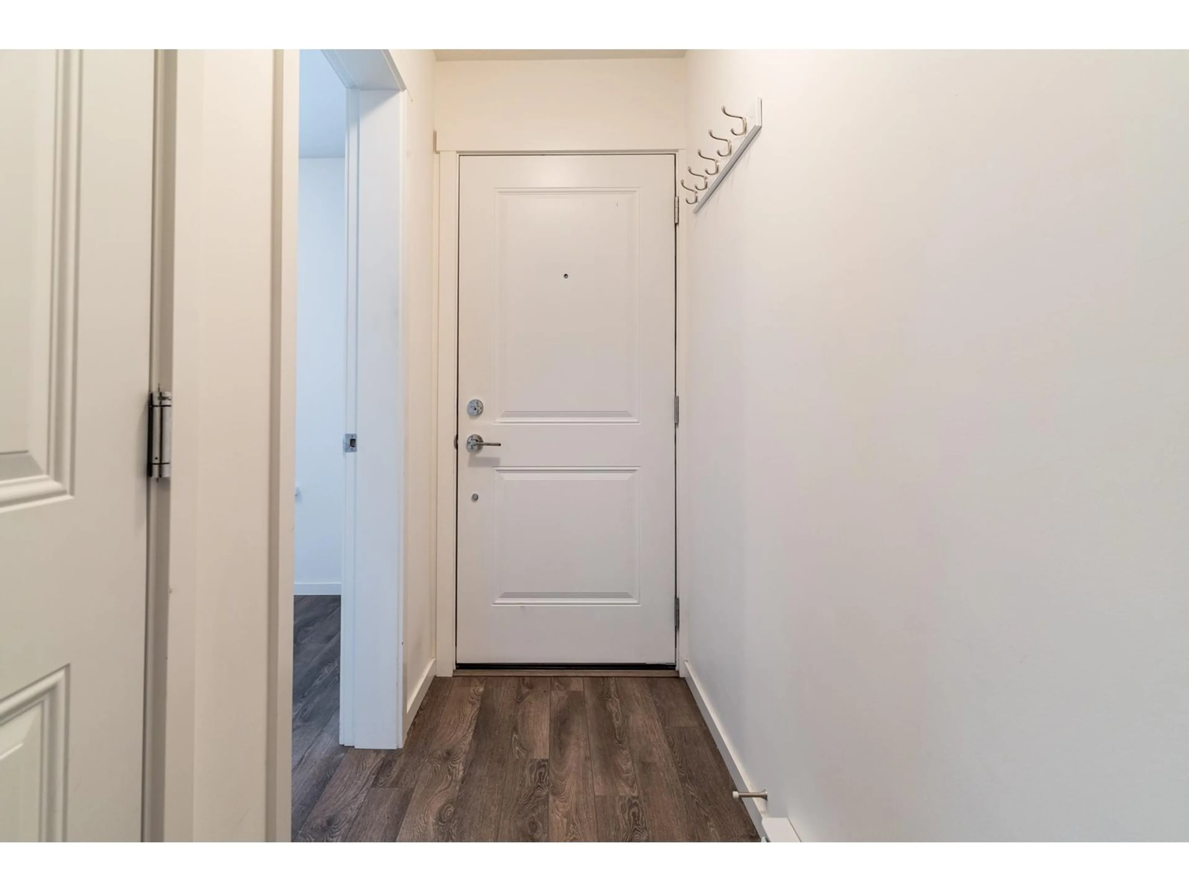 Indoor entryway for 82 - 16678 25, Surrey British Columbia V3Z0Z2