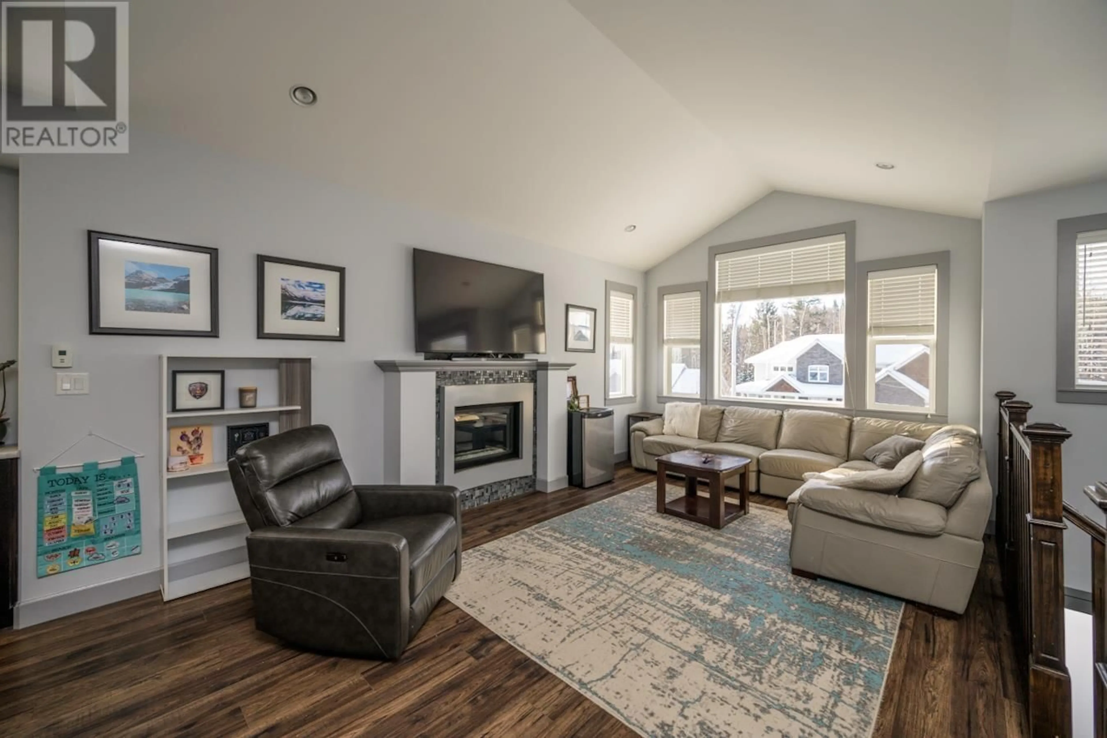 Living room with furniture, unknown for 2838 MAURICE DRIVE, Prince George British Columbia V2N0C8