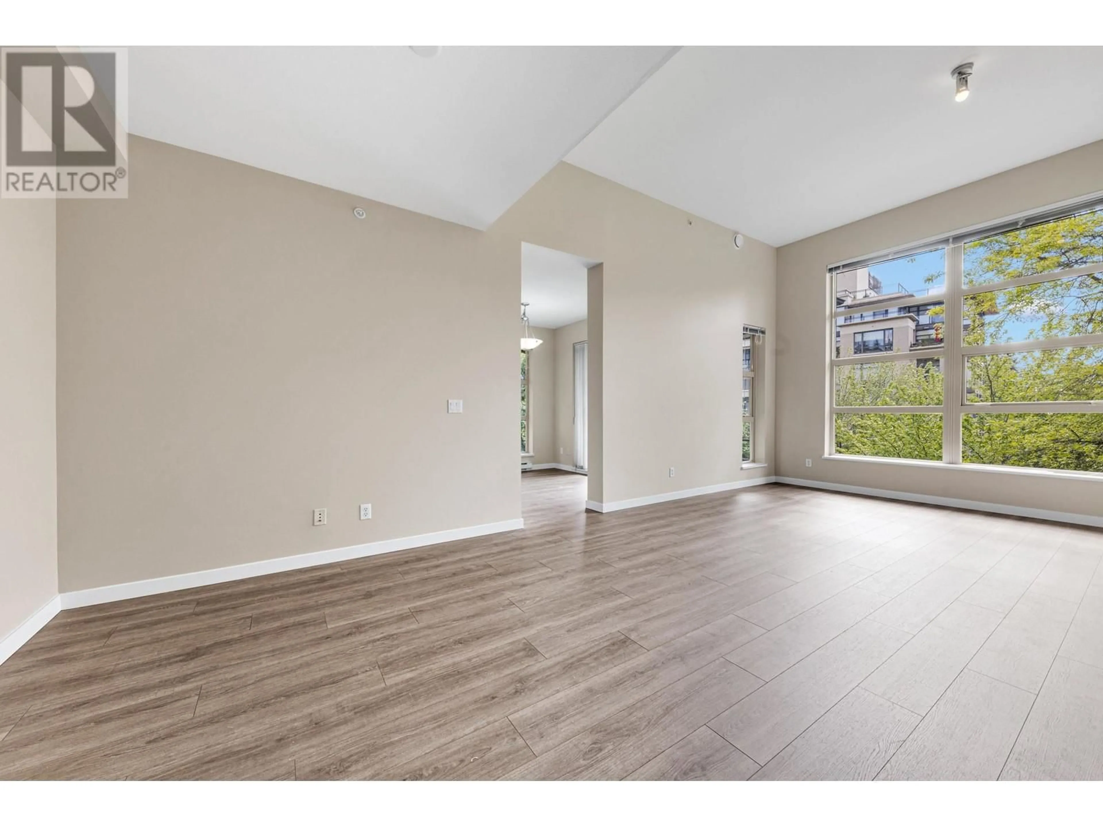 A pic of a room for 414 - 9339 UNIVERSITY CRESCENT, Burnaby British Columbia V5A4Y1