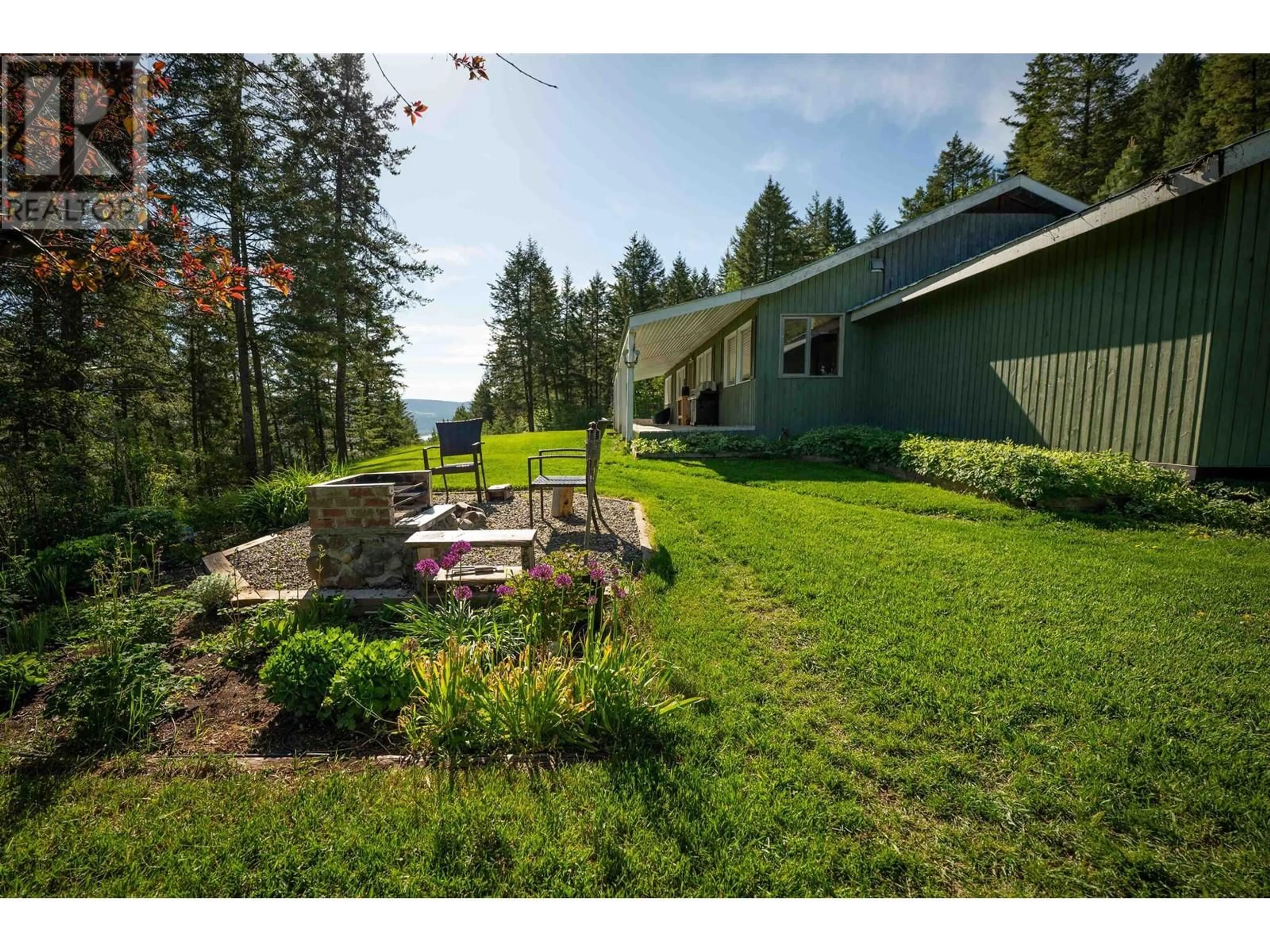 A pic from outside/outdoor area/front of a property/back of a property/a pic from drone, forest/trees view for 5993 WEST FRASER ROAD, Williams Lake British Columbia V2G5H6