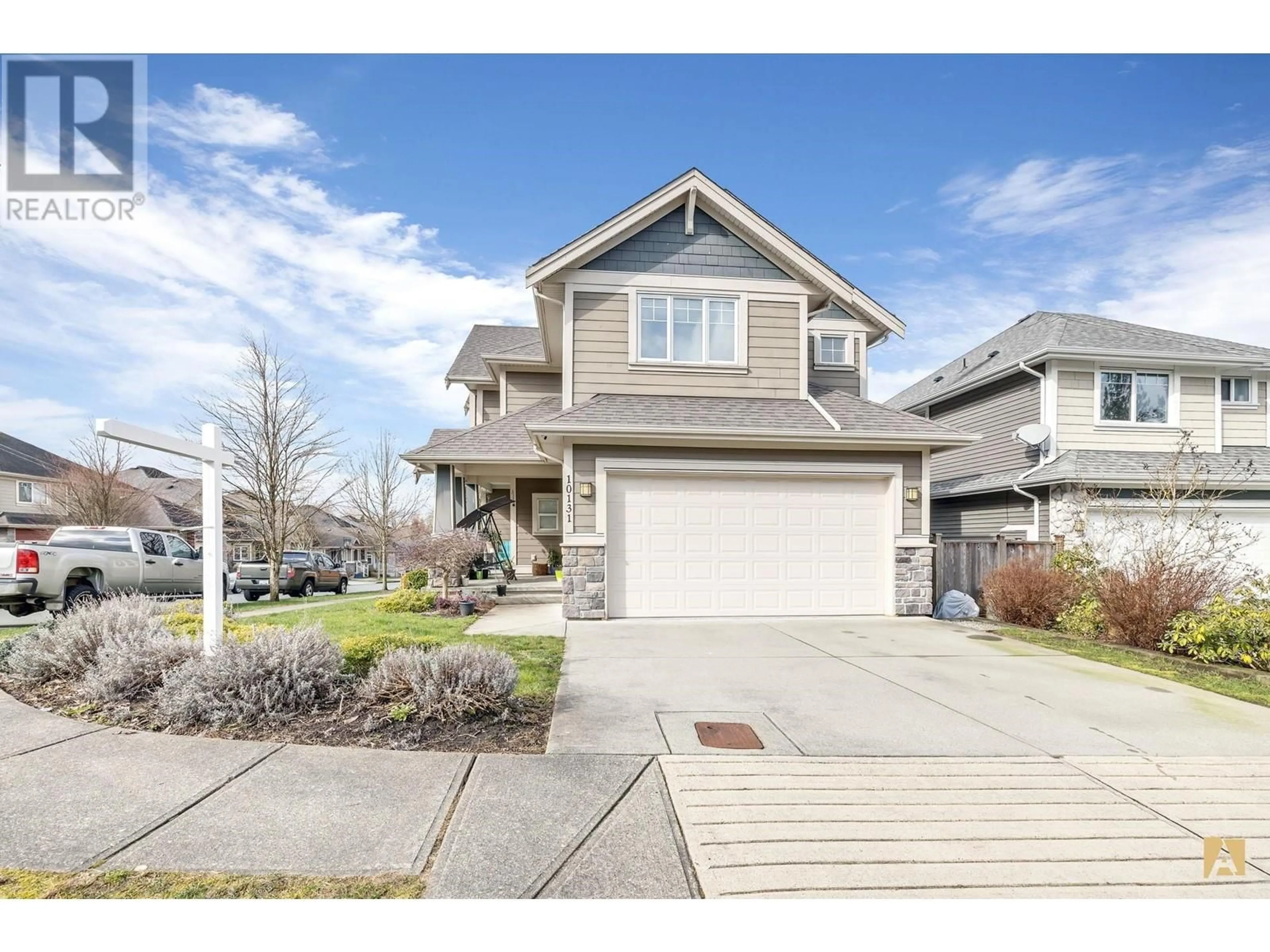 Home with vinyl exterior material, street for 10131 241A STREET, Maple Ridge British Columbia V2W0E6