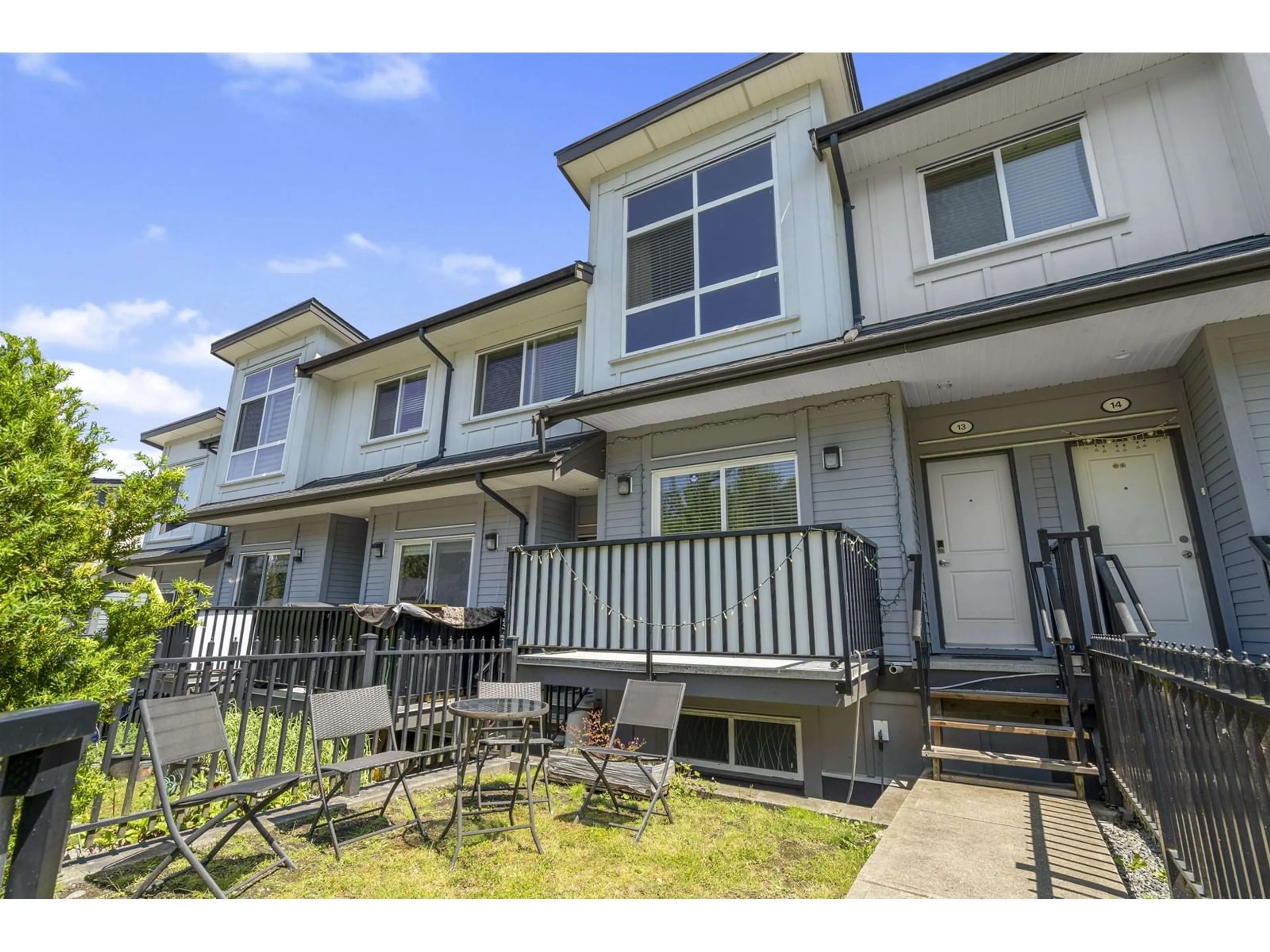 Patio, street for 13 - 6162 138, Surrey British Columbia V3X0H9