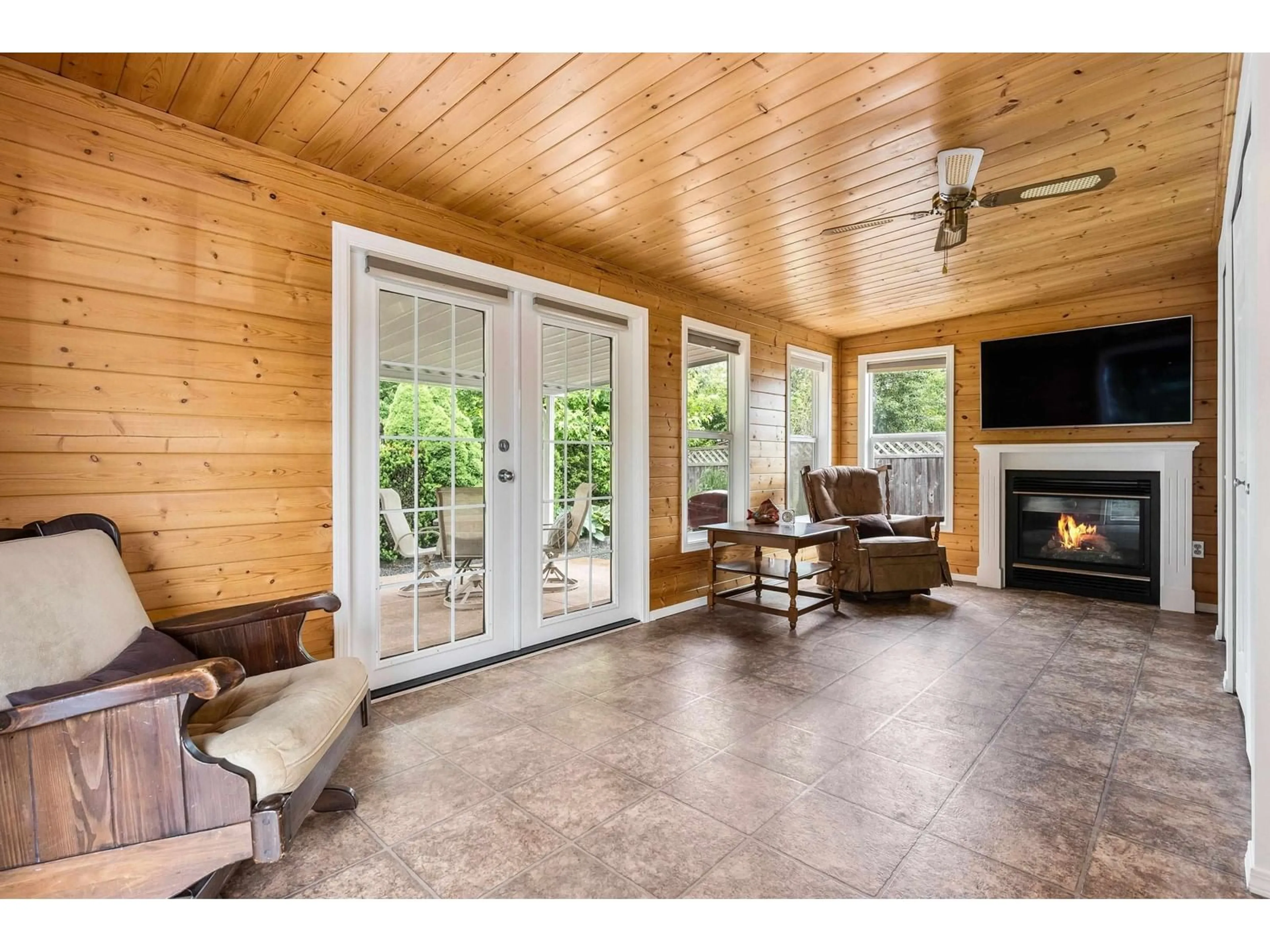 Indoor entryway for 179 - 9055 ASHWELL ROAD, Chilliwack British Columbia V2P7S6