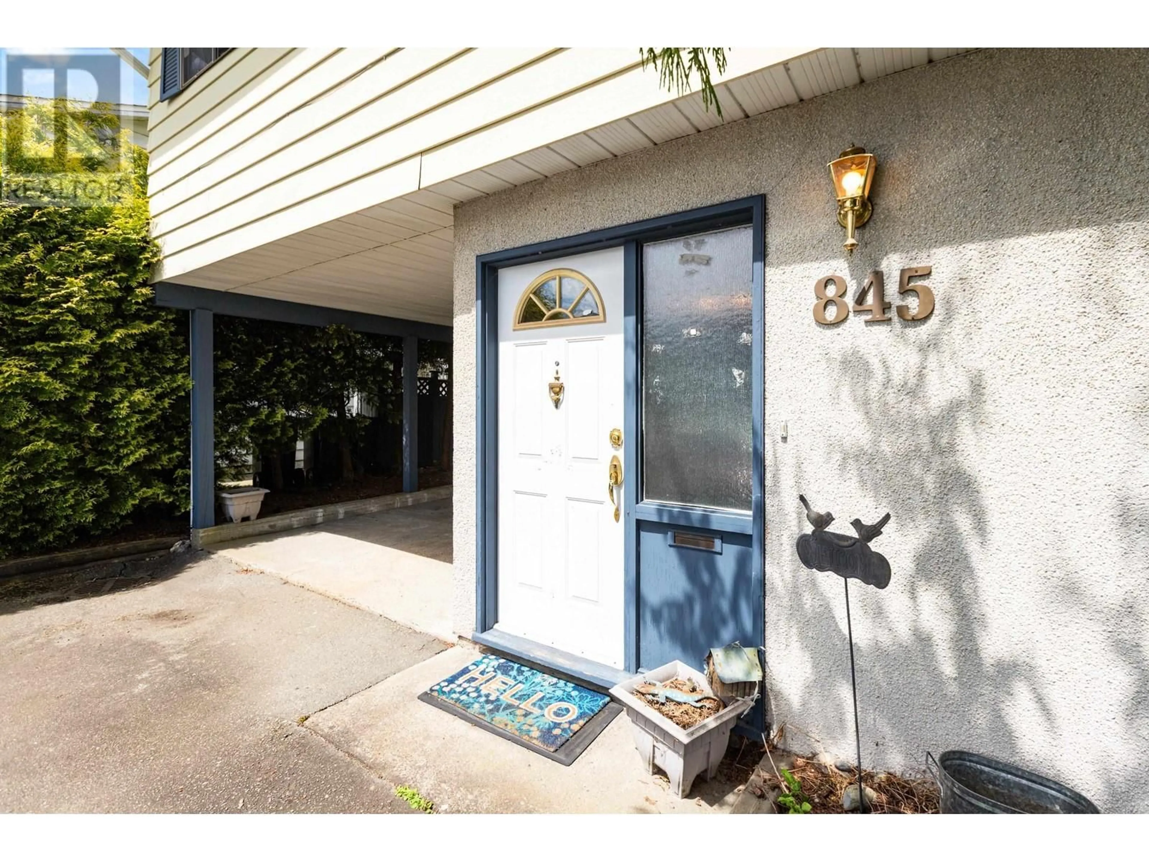 Indoor entryway for 845 PRAIRIE AVENUE, Port Coquitlam British Columbia V3B1R9