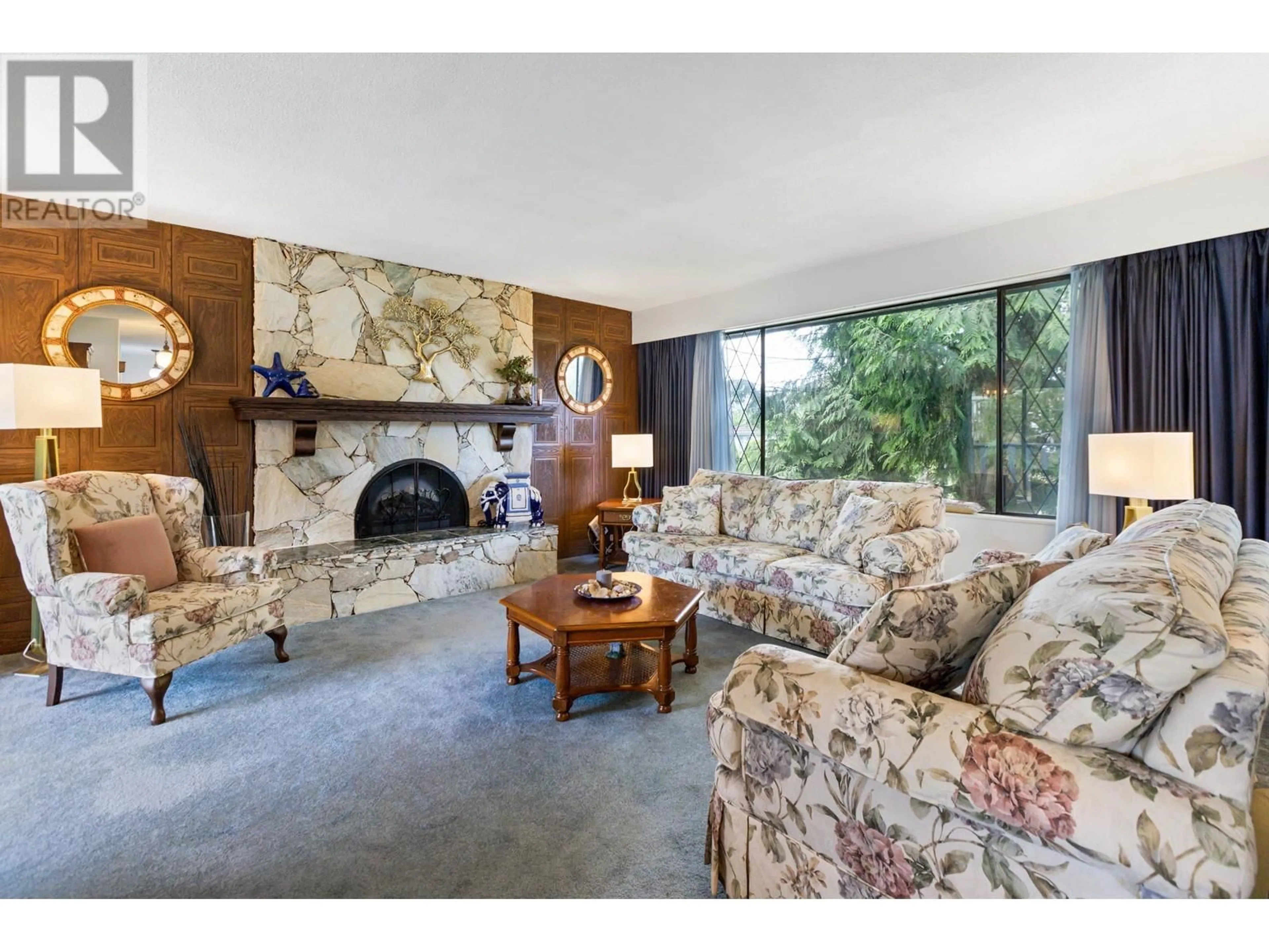 Living room with furniture, unknown for 845 PRAIRIE AVENUE, Port Coquitlam British Columbia V3B1R9