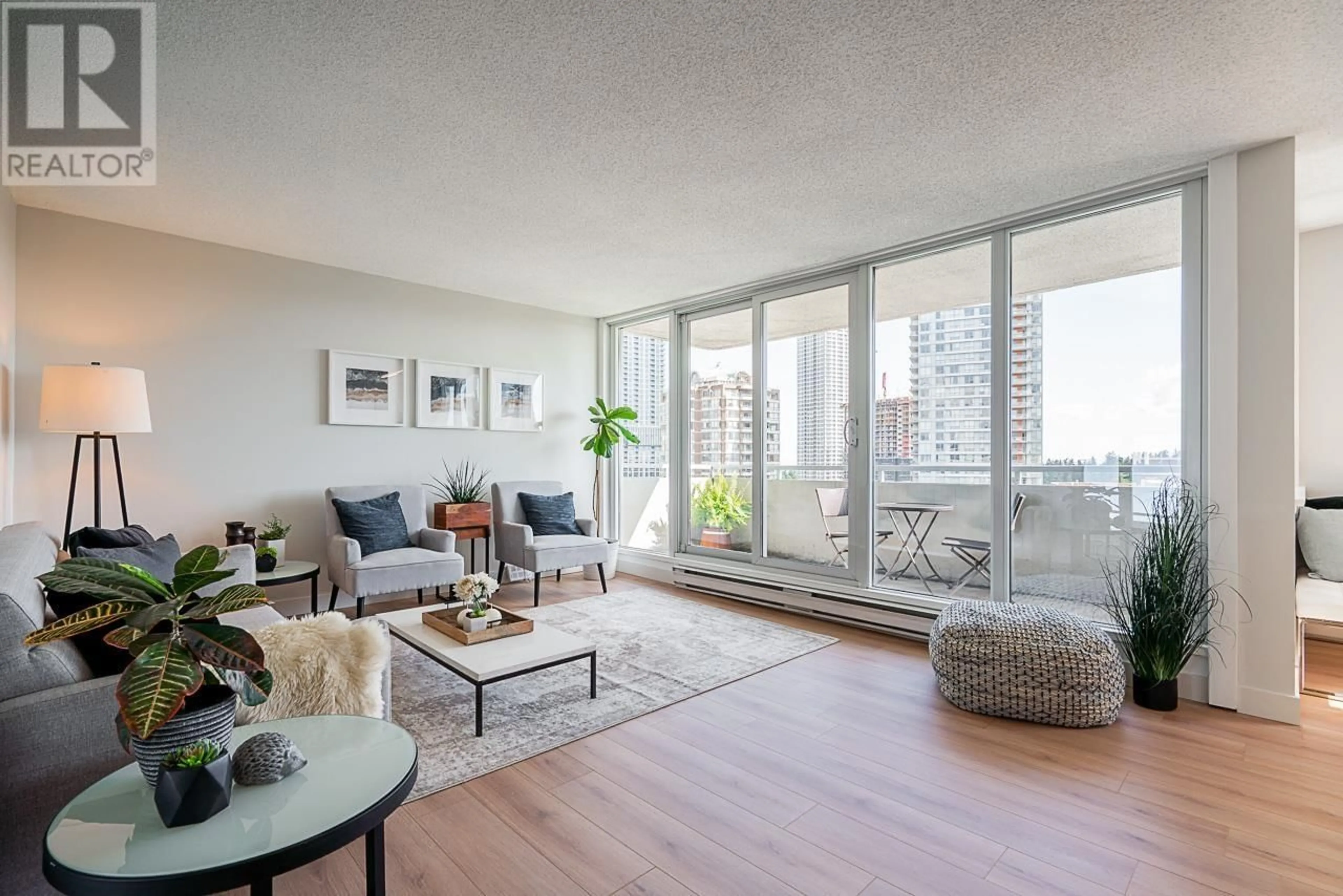 Living room with furniture, unknown for 2106 - 5645 BARKER AVENUE, Burnaby British Columbia V5H3L3