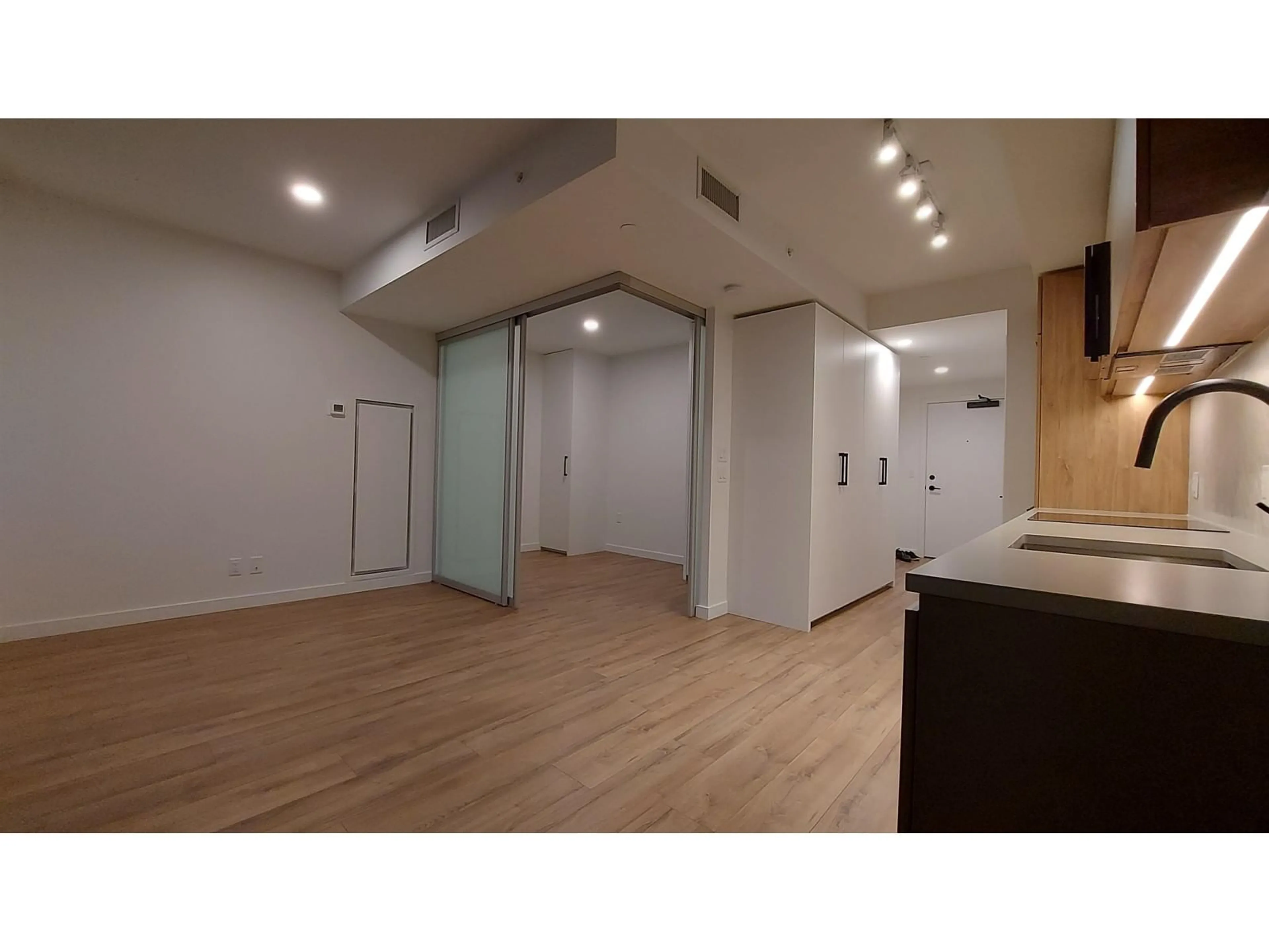 A pic of a room for 1503 - 10448 UNIVERSITY, Surrey British Columbia V3T0S7