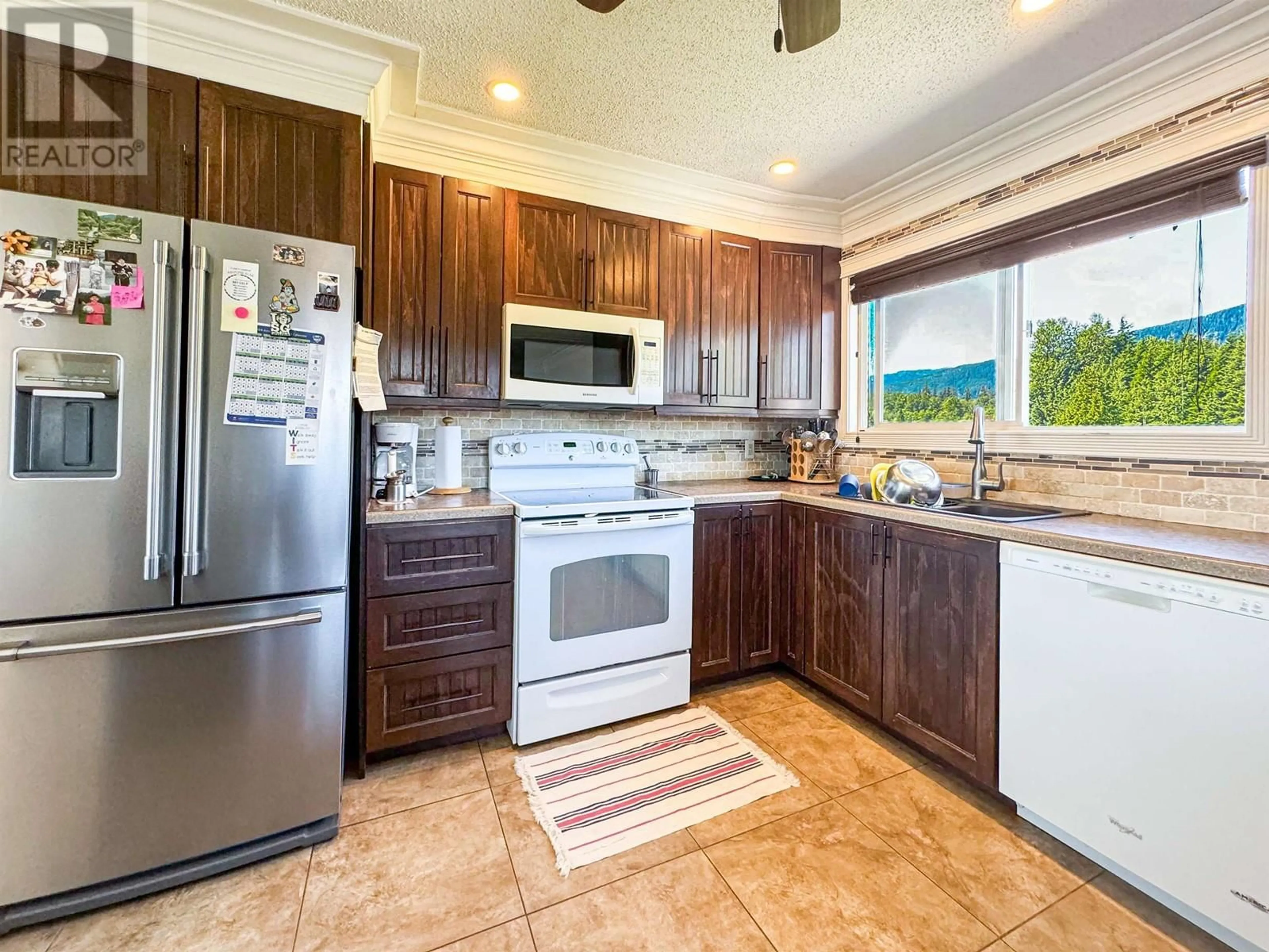 Standard kitchen, ceramic/tile floor for 45 YUKON STREET, Kitimat British Columbia V8C1Z3